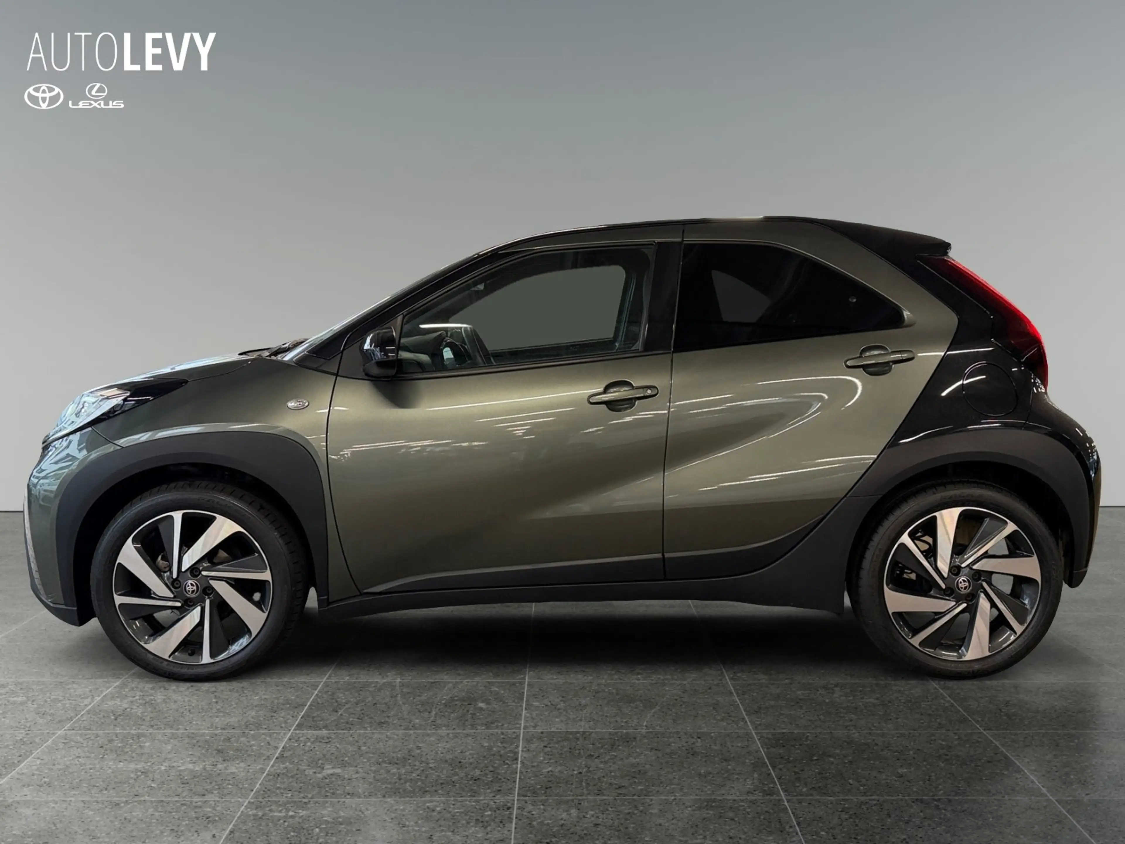 Toyota Aygo X 1.0 Automatik +LED+SHZ+Kamera+CarPlay+PDC+ — photo 3