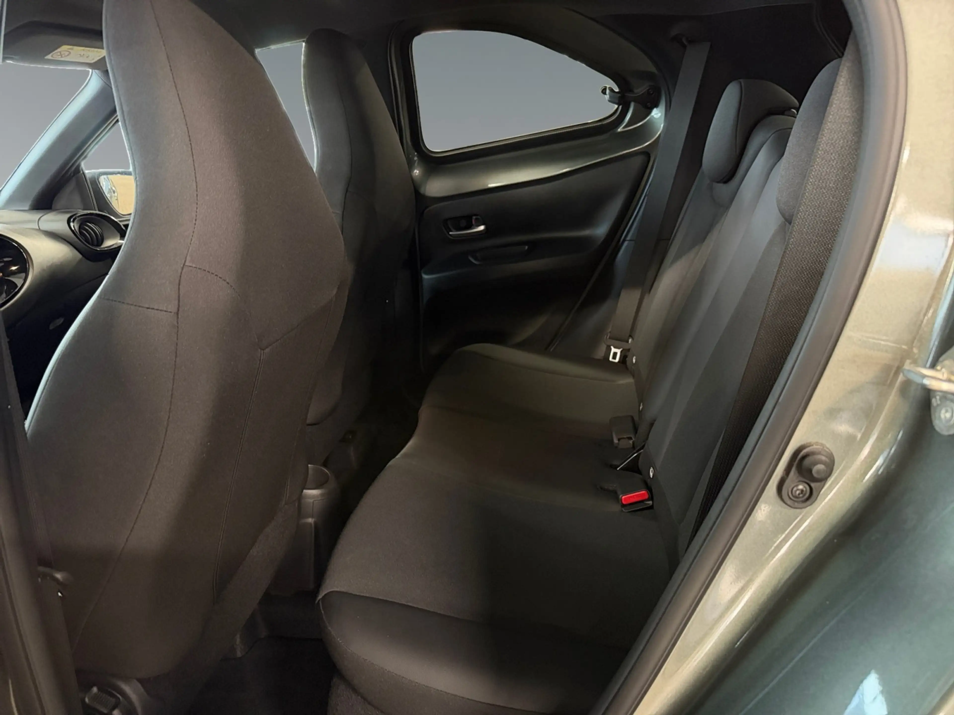 Toyota Aygo X 1.0 Automatik +LED+SHZ+Kamera+CarPlay+PDC+ — photo 14