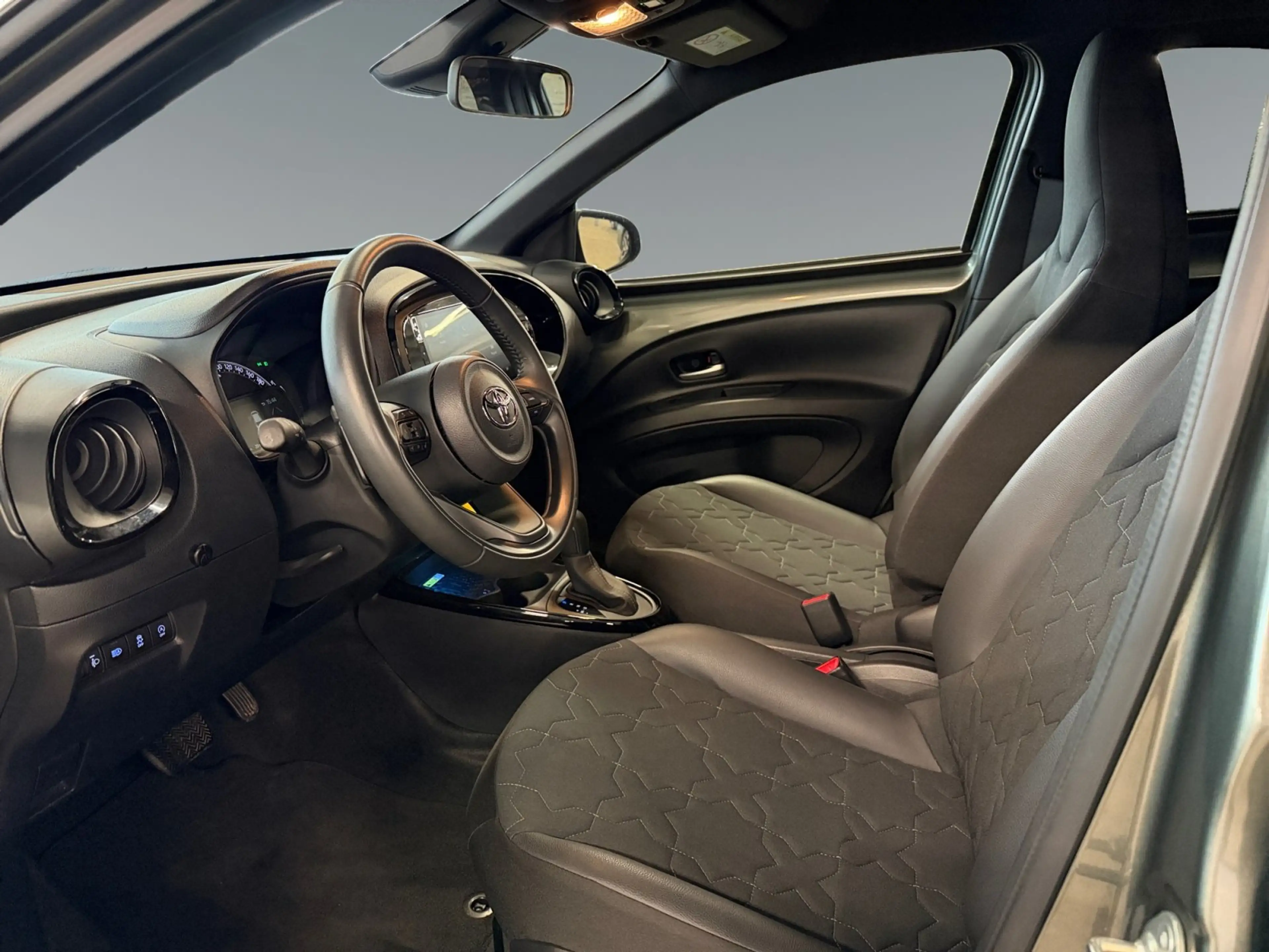 Toyota Aygo X 1.0 Automatik +LED+SHZ+Kamera+CarPlay+PDC+ — photo 10