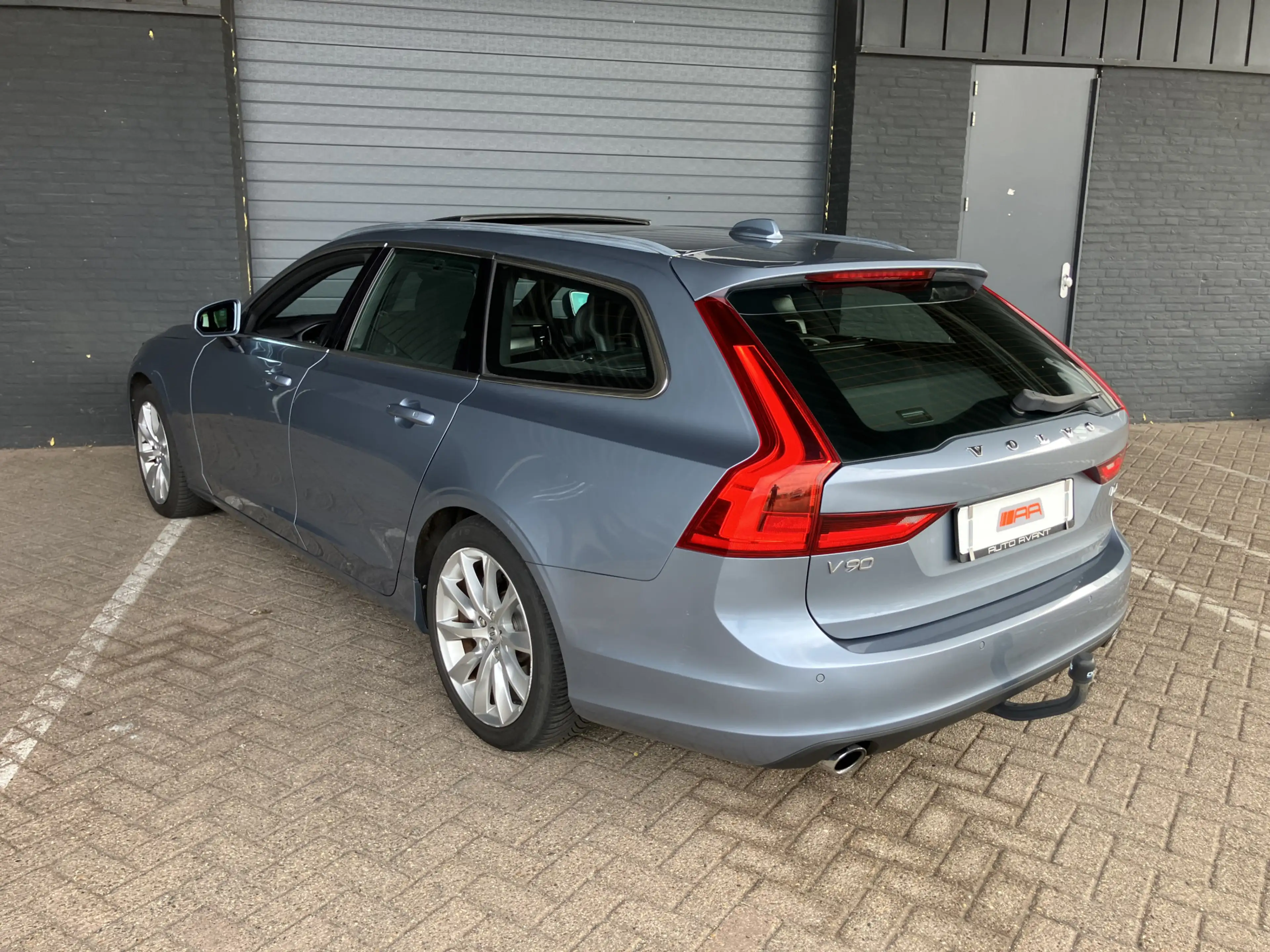 Volvo V90 2.0 D4 Inscription PANO-LED-VOLL !! — photo 5