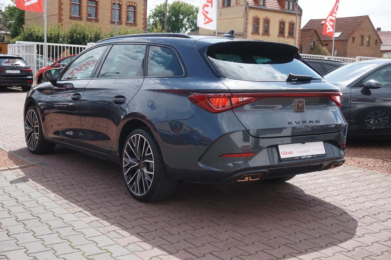 CUPRA Leon Sportstourer 1.4 Hybrid e- DSG Kamera Navi Gris - 2