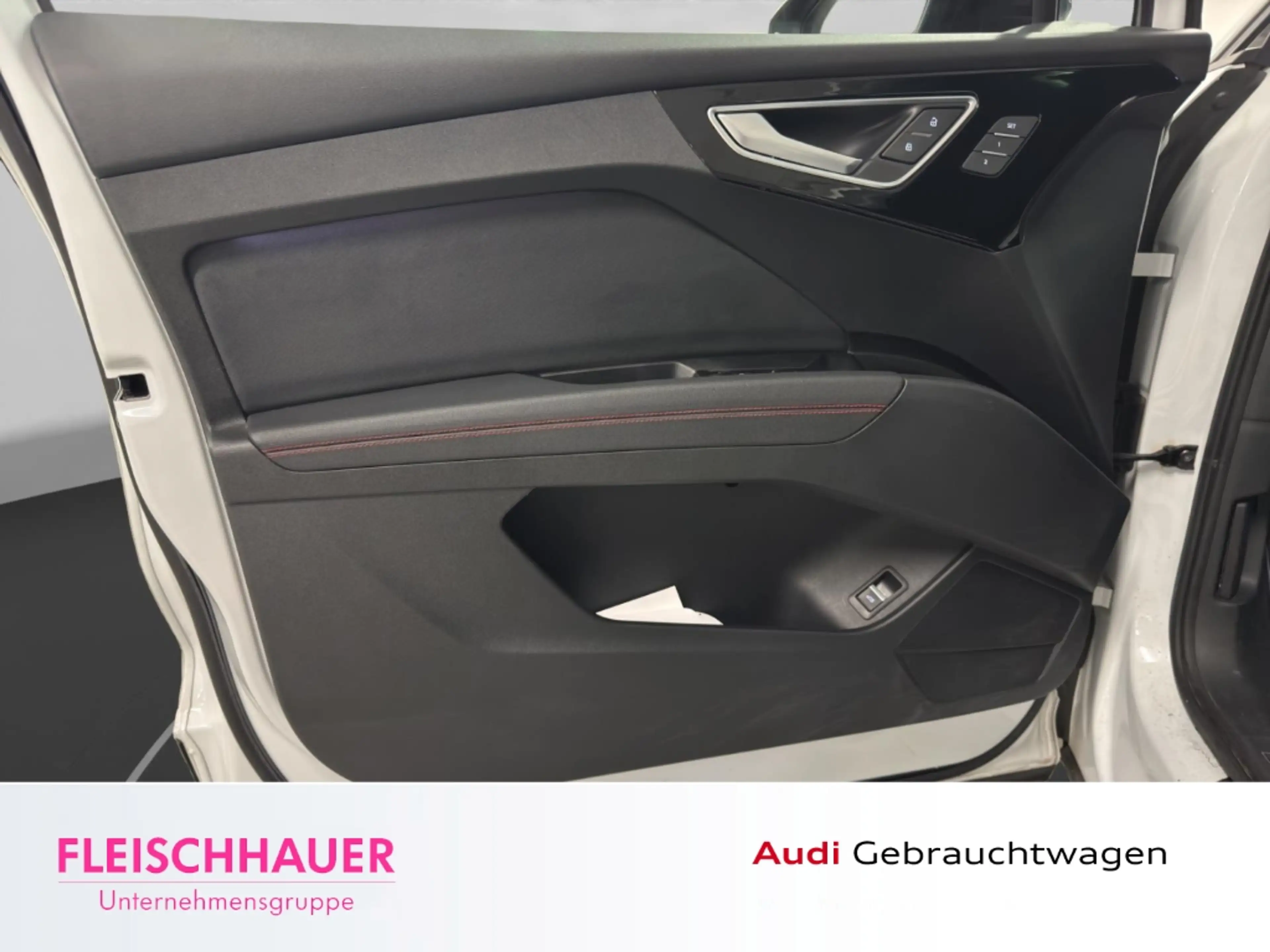 Audi Q4 e-tron e-tron Sportback 40 S-Line+Matrix+AHK+Pano+21''+AC — photo 13