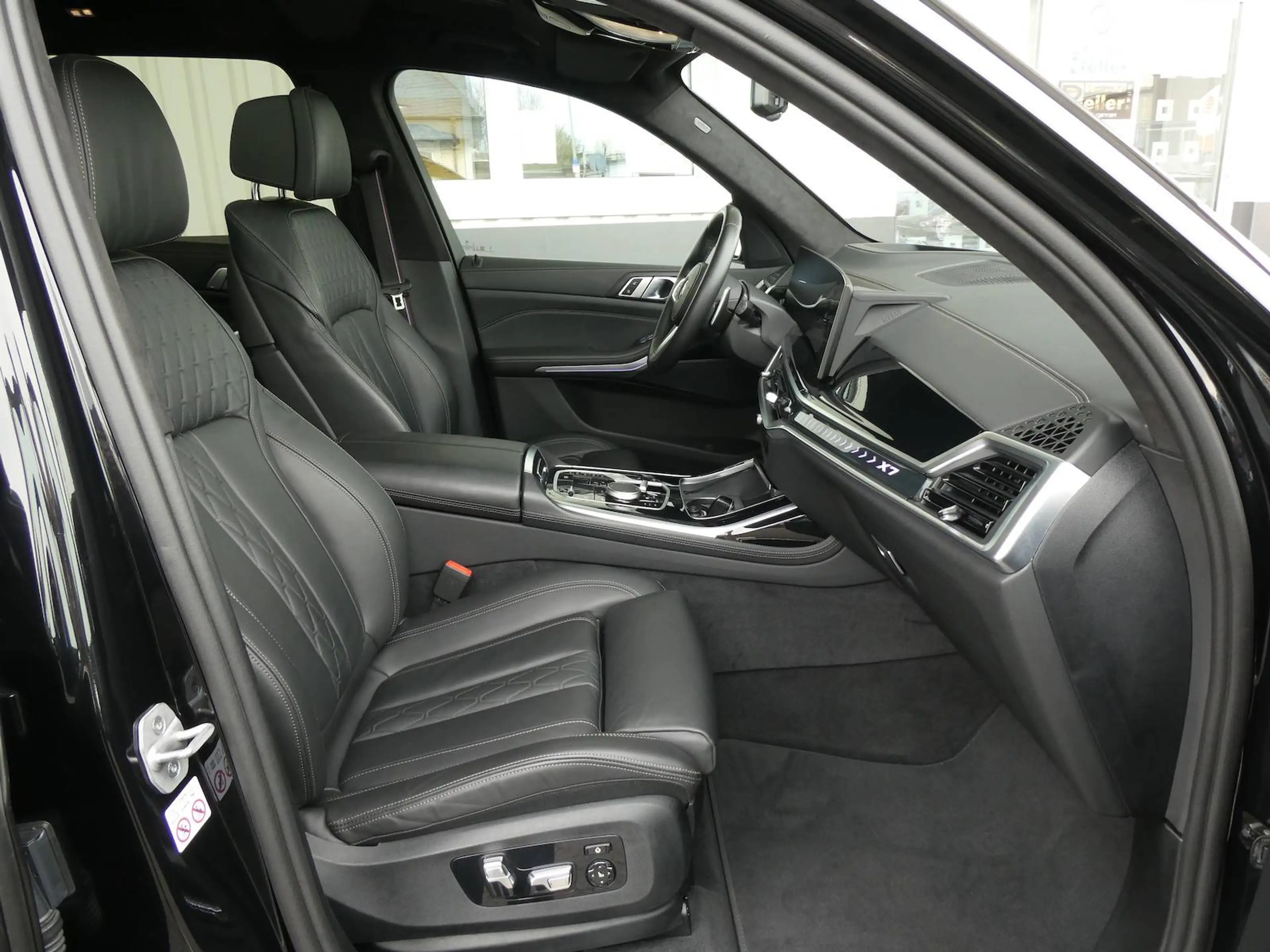 BMW X7 xDrive 40 d M Sport — photo 13