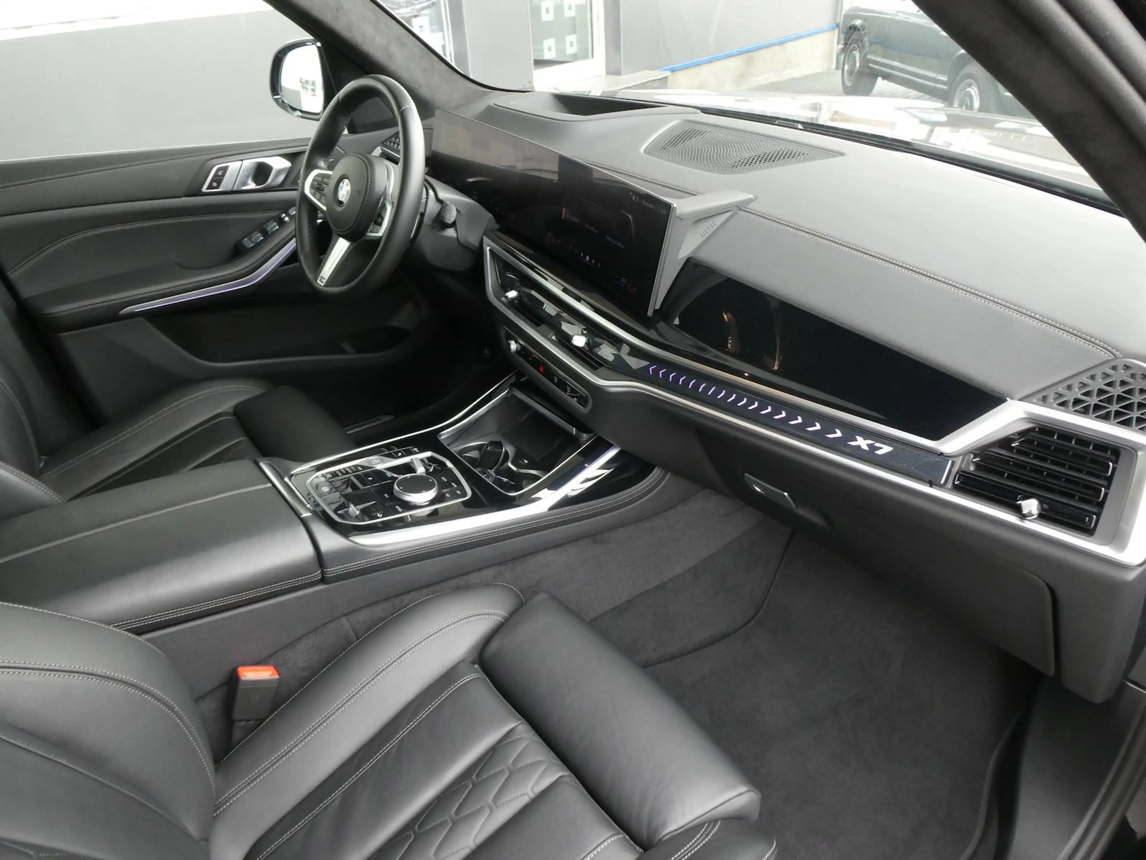 BMW X7 xDrive 40 d M Sport — photo 12