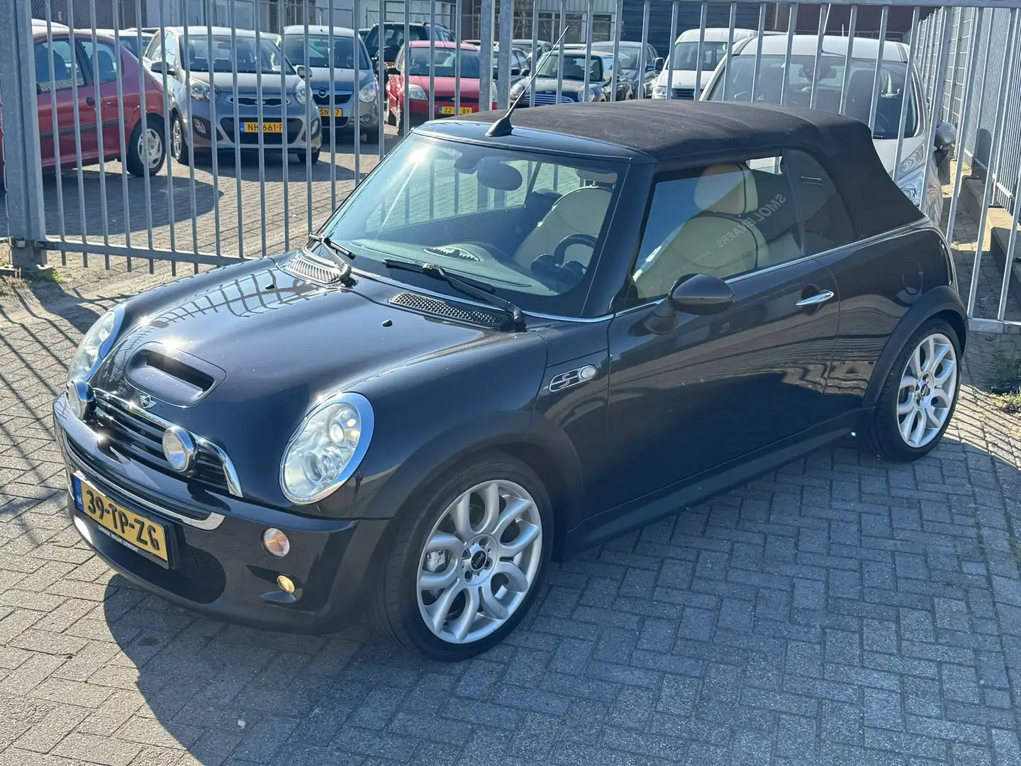 MINI Cooper S Cabrio Mini 1.6 Chili 170PK! NL AUTO NAP! Navi prof l LSD Schwarz - 2