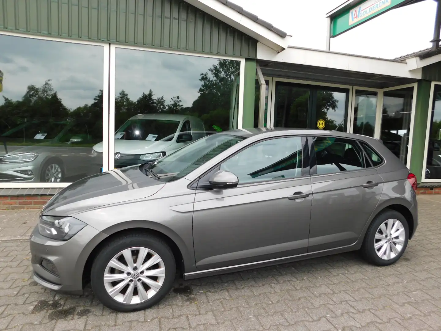 Volkswagen Polo 1.0TSI 95PK DSG HIGHLINE!! All-in Prijs! Grigio - 1