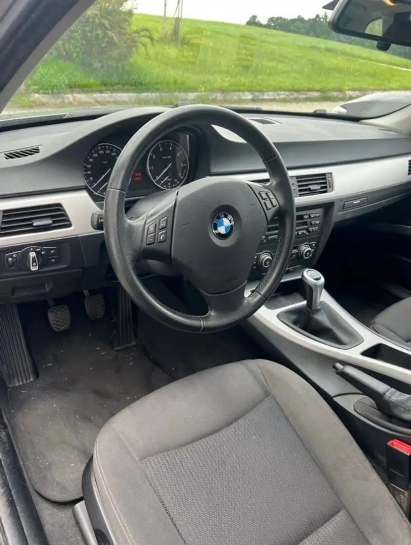 BMW 316 316i Touring Advantage - 2