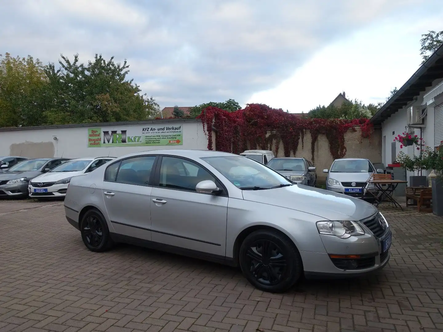 Volkswagen Passat 1,8 TSi Lim., EU4, Getriebeschaden !! Silber - 1