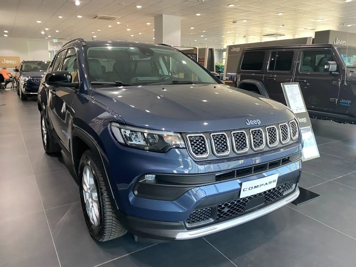 Jeep Compass Compass 1.3 turbo t4 phev Limited 4xe auto Blauw - 2