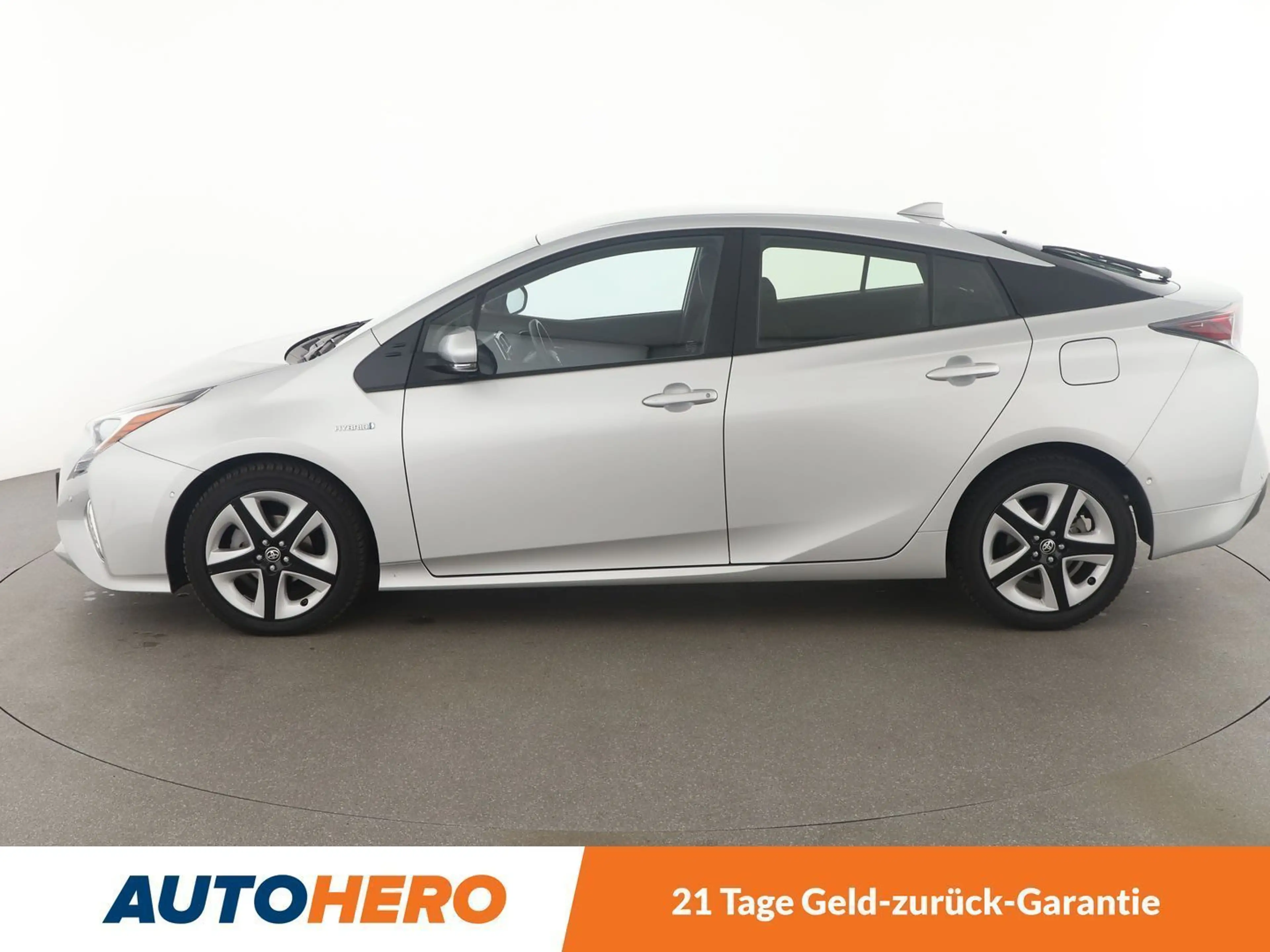 Toyota Prius 1.8 Executive Aut.*NAVI*BI*-LED*ACC*CAM*PDC*SHZ* — photo 3