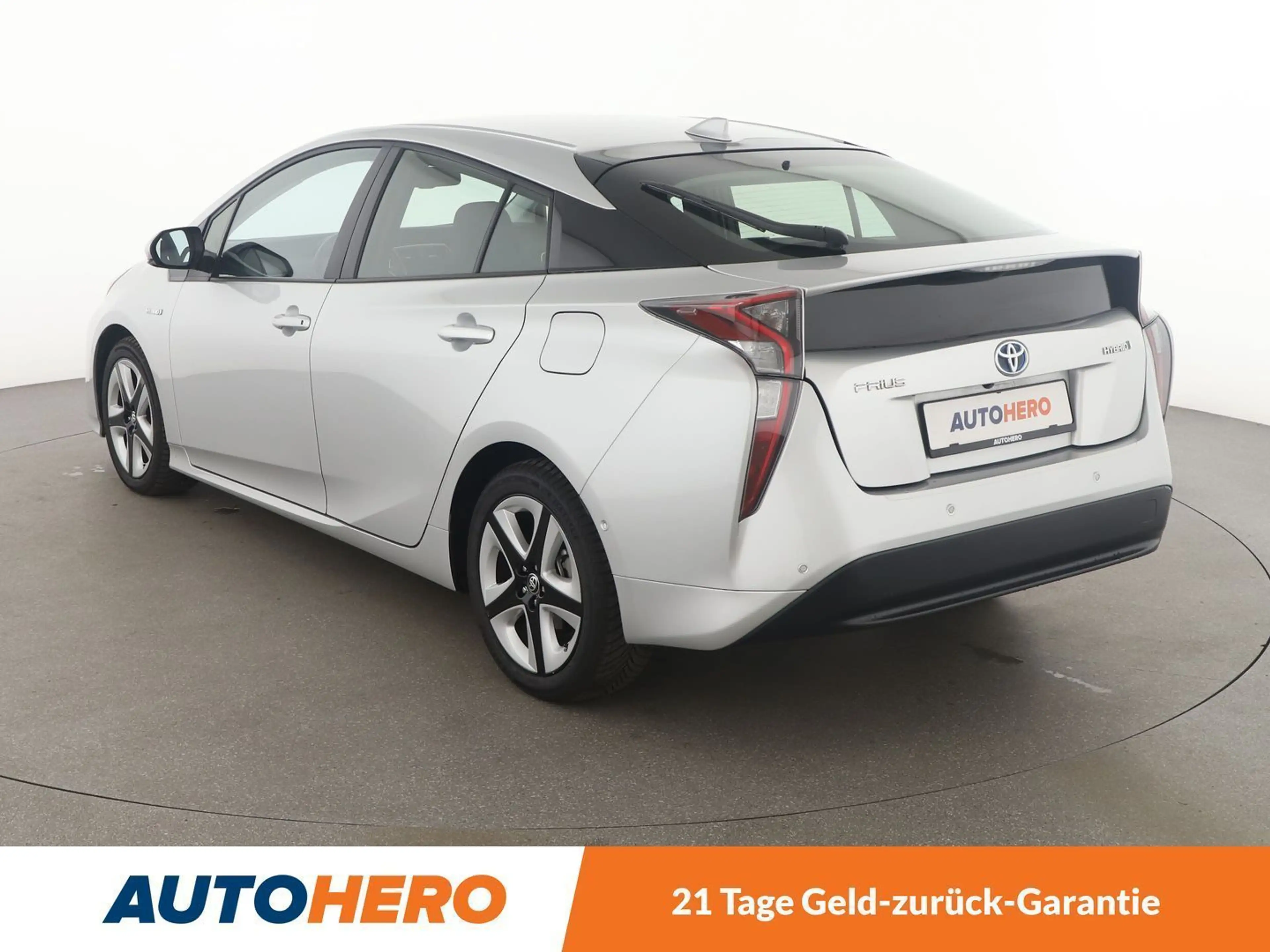 Toyota Prius 1.8 Executive Aut.*NAVI*BI*-LED*ACC*CAM*PDC*SHZ* — photo 4