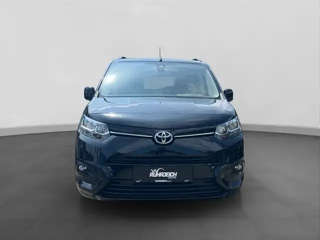 Toyota Proace City view 6