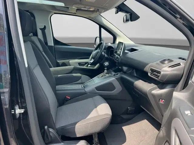 Toyota Proace City view 9