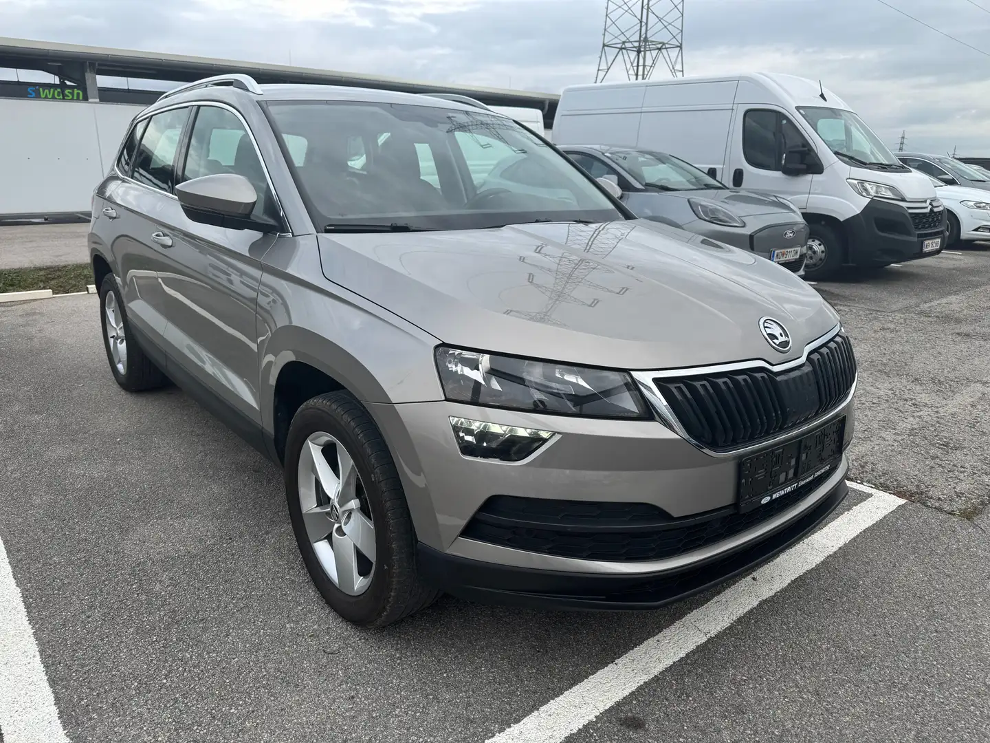 Skoda Karoq 2.0 TDi SCR Ambition 4x4 Beige - 1