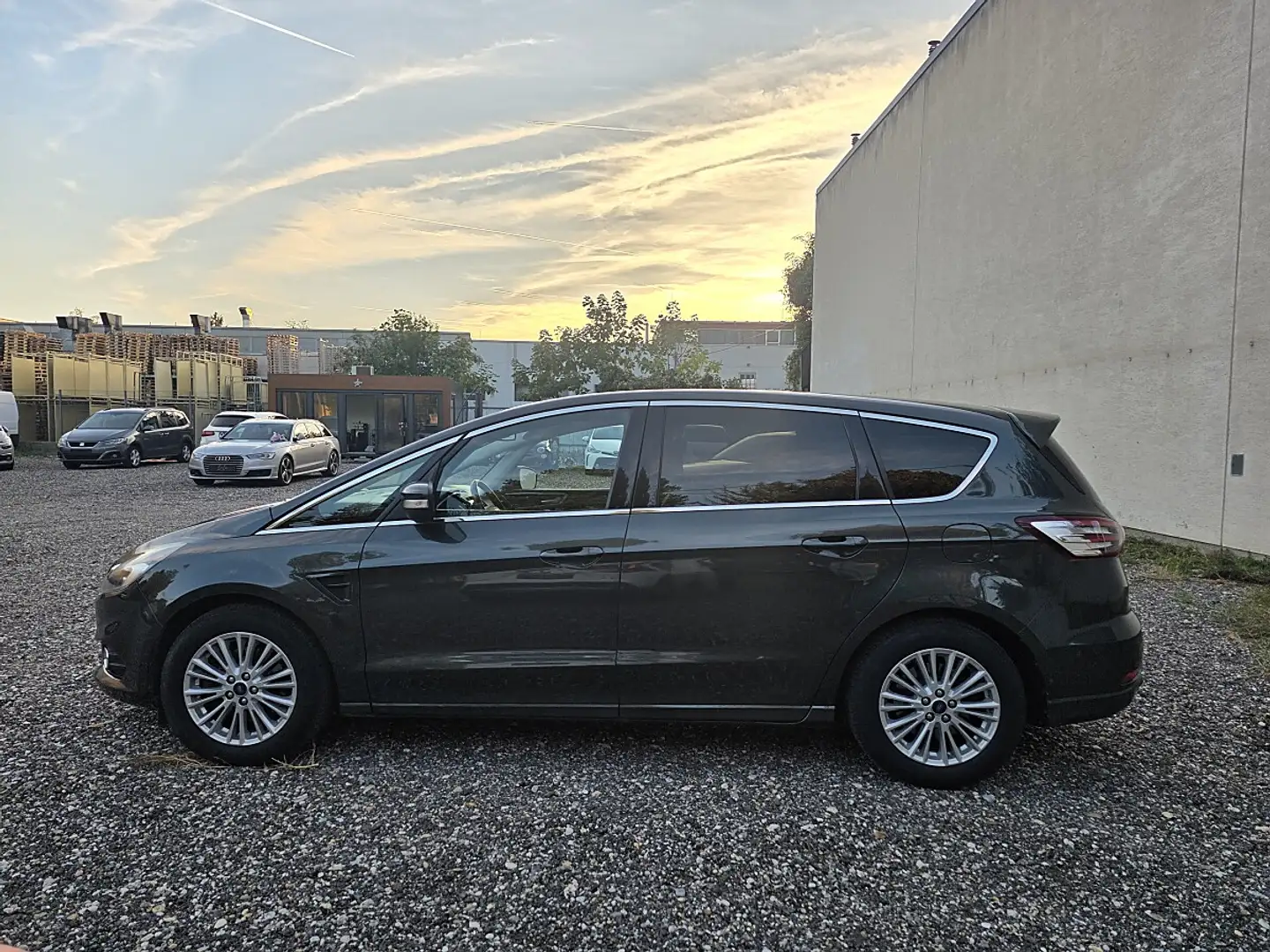 Ford S-Max S-MAX Titanium 2.0 TDCi Bi-Turbo Auto-Start/Sto... Grün - 2