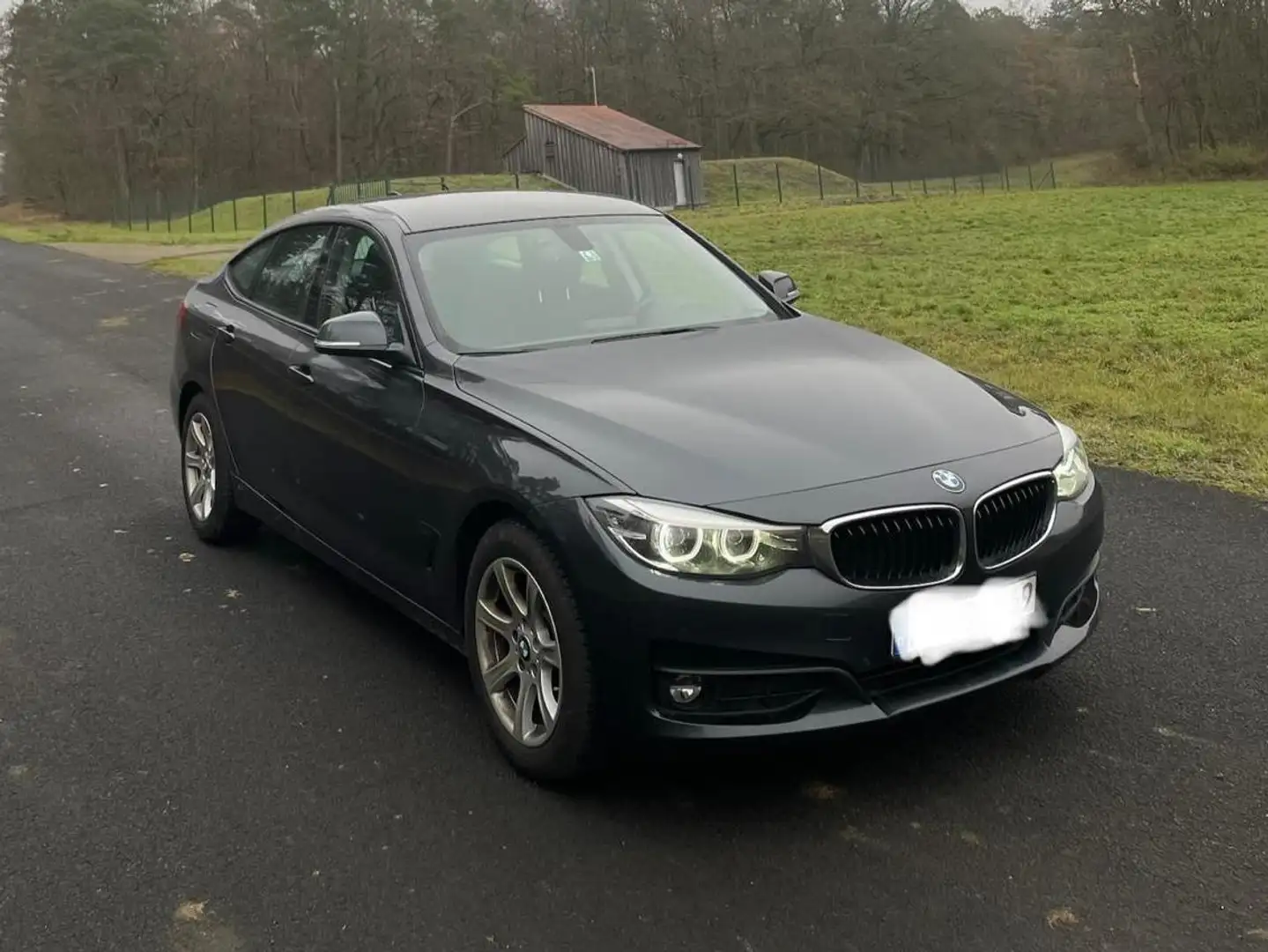 BMW 318 318d GT Aut. M Sport siva - 2
