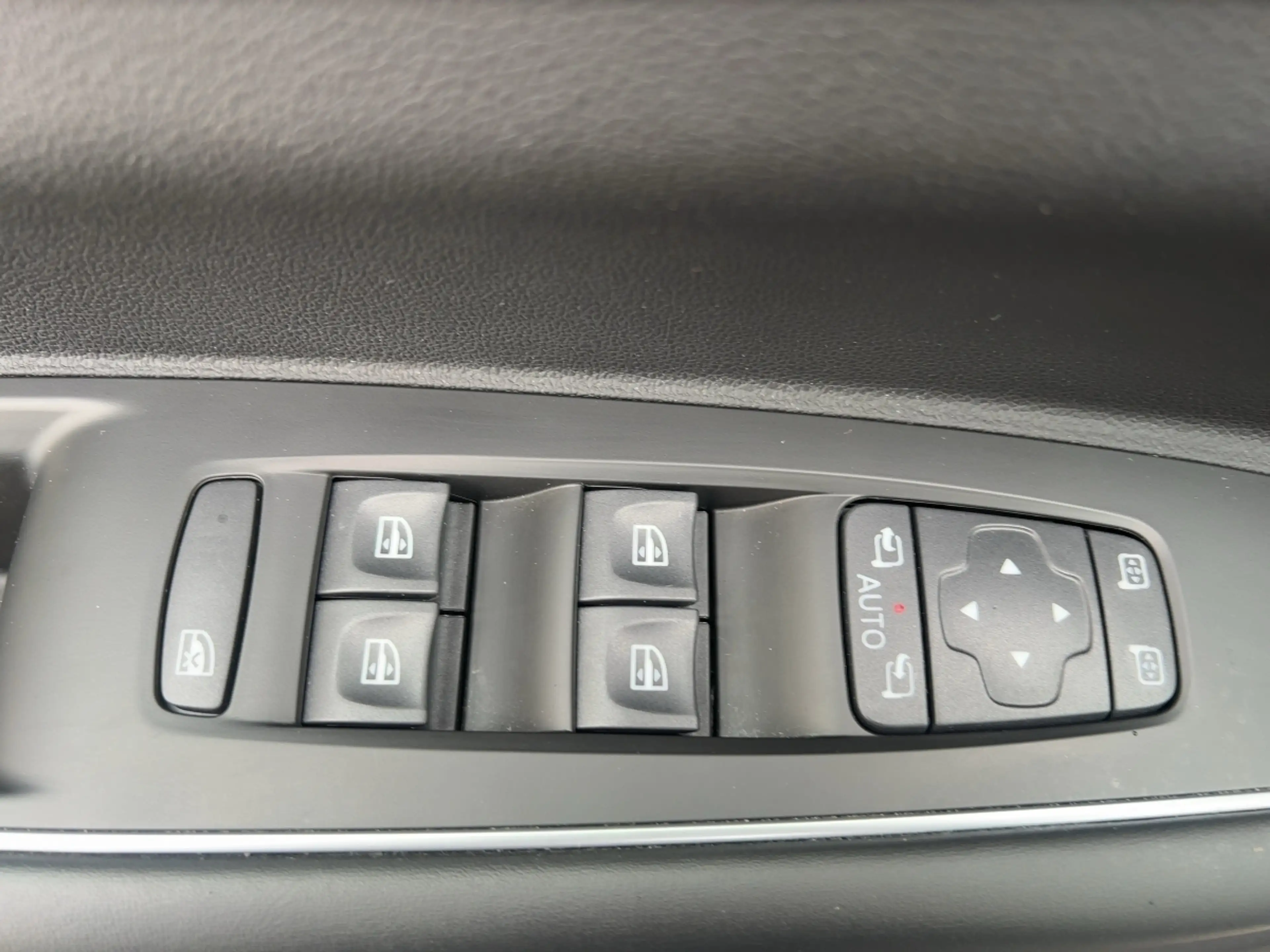 Renault Koleos 1.3 TCE 160 INITIALE PARIS — photo 13