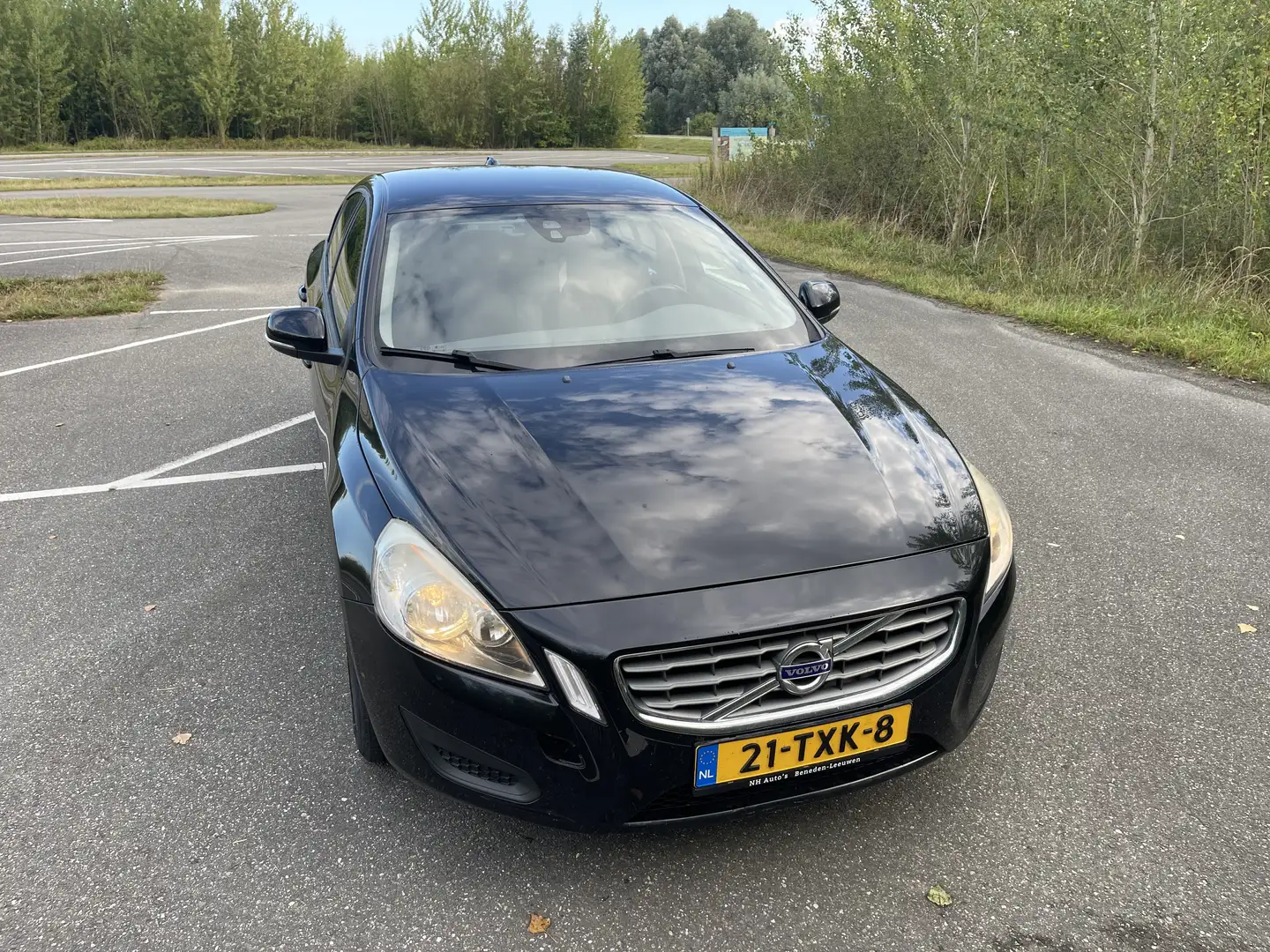 Volvo S60 1.6 T3 Kinetic Zwart - 1