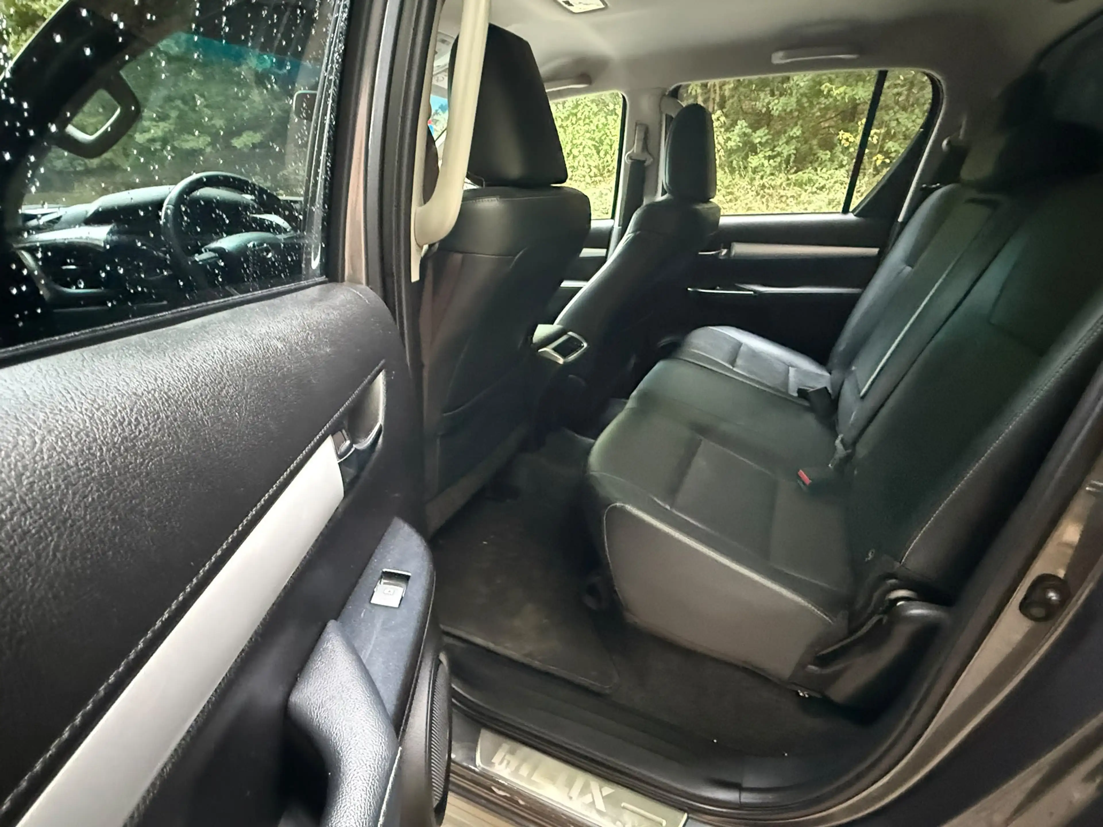Toyota Hilux 2.8 D-4D 4WD Invincible  Prix NET! — photo 9