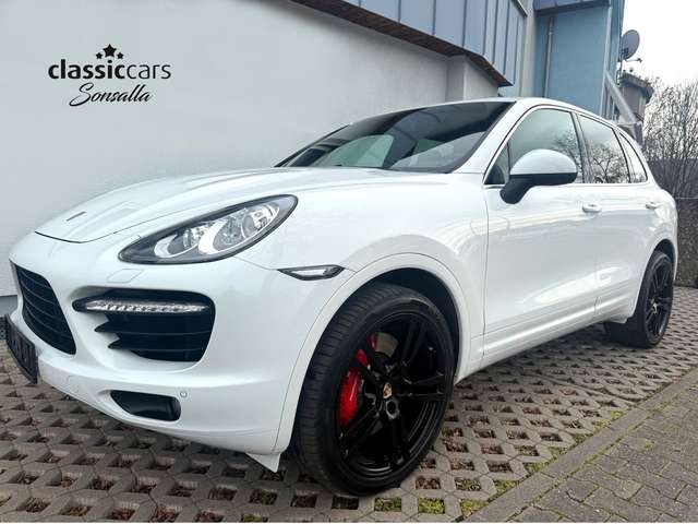 Imagine Porsche Cayenne Turbo,Car Play ,43tkm!!!