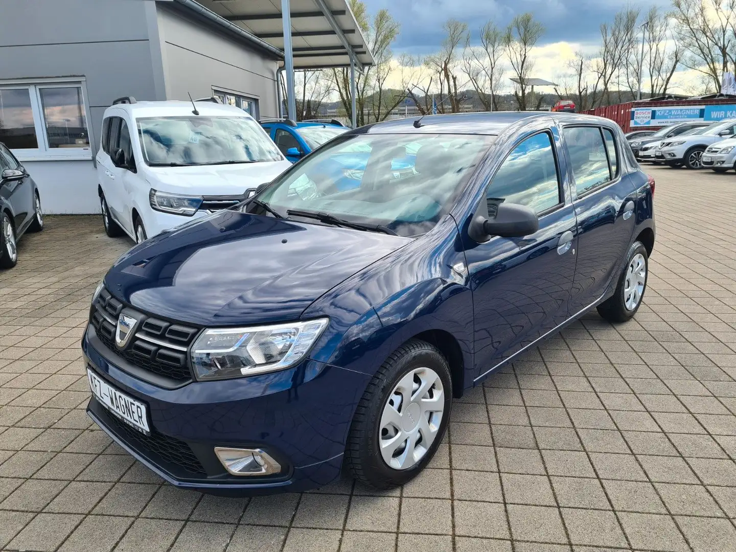 Dacia Sandero II Essential Bleu - 1
