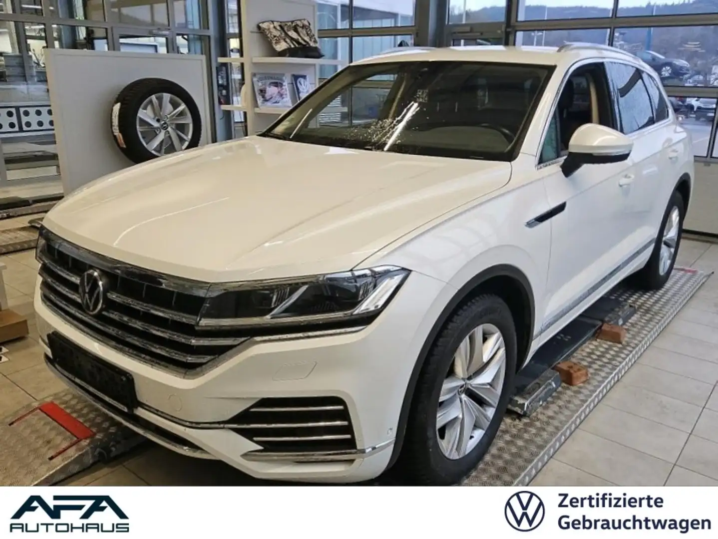 Volkswagen Touareg V6 3.0 TDI Atmosphere 4M Luft*AHK*Leder Weiß - 1