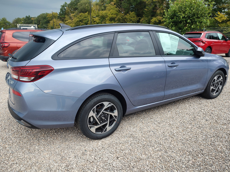 Hyundai i30 i30 Kombi 1.6 T-GDI DCT Trend — photo 8