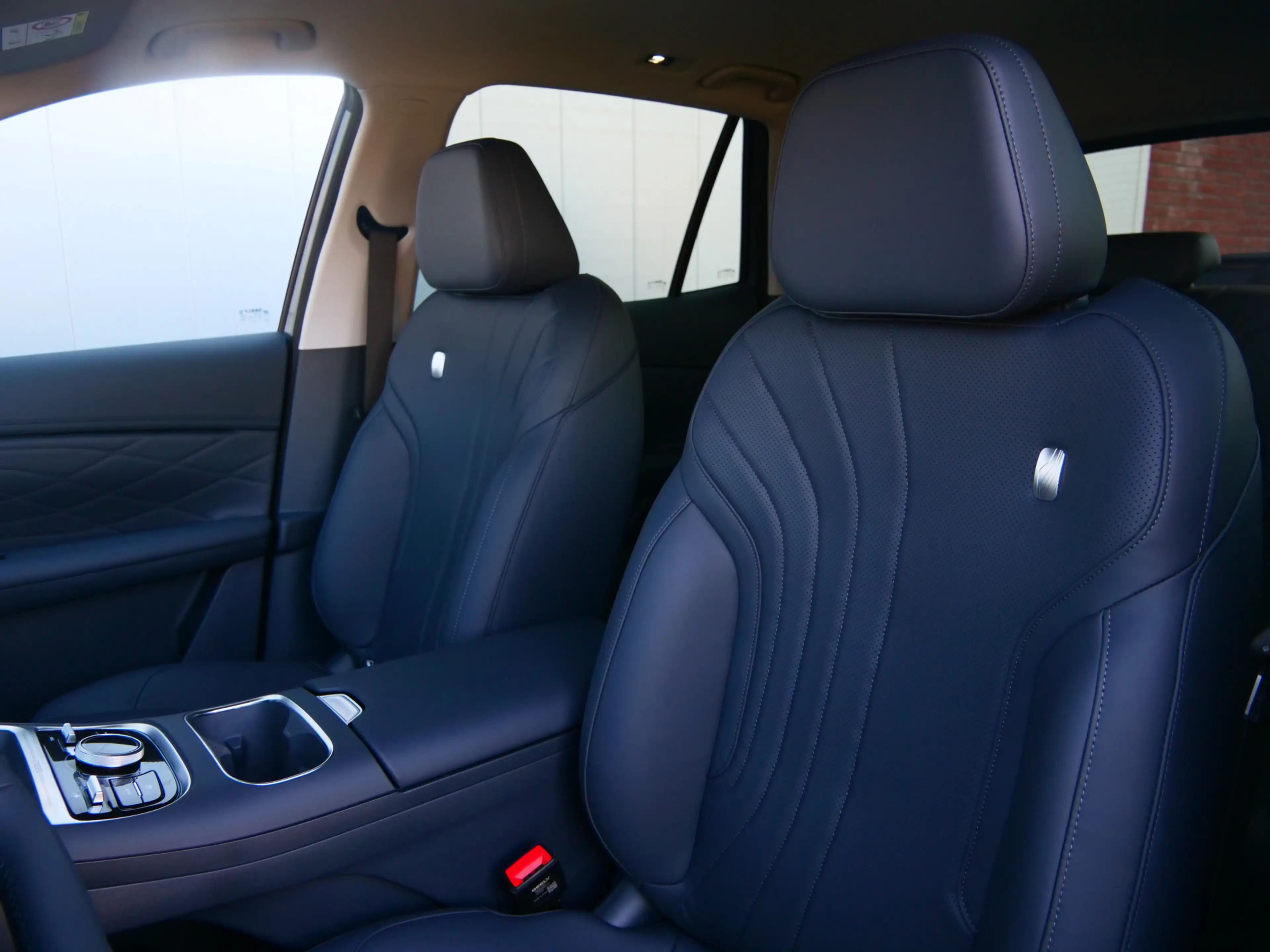 Geely Starray EM-i 1.5 Pro 262 Pk Automaat Navi / DAB / Camera / Appl — photo 4