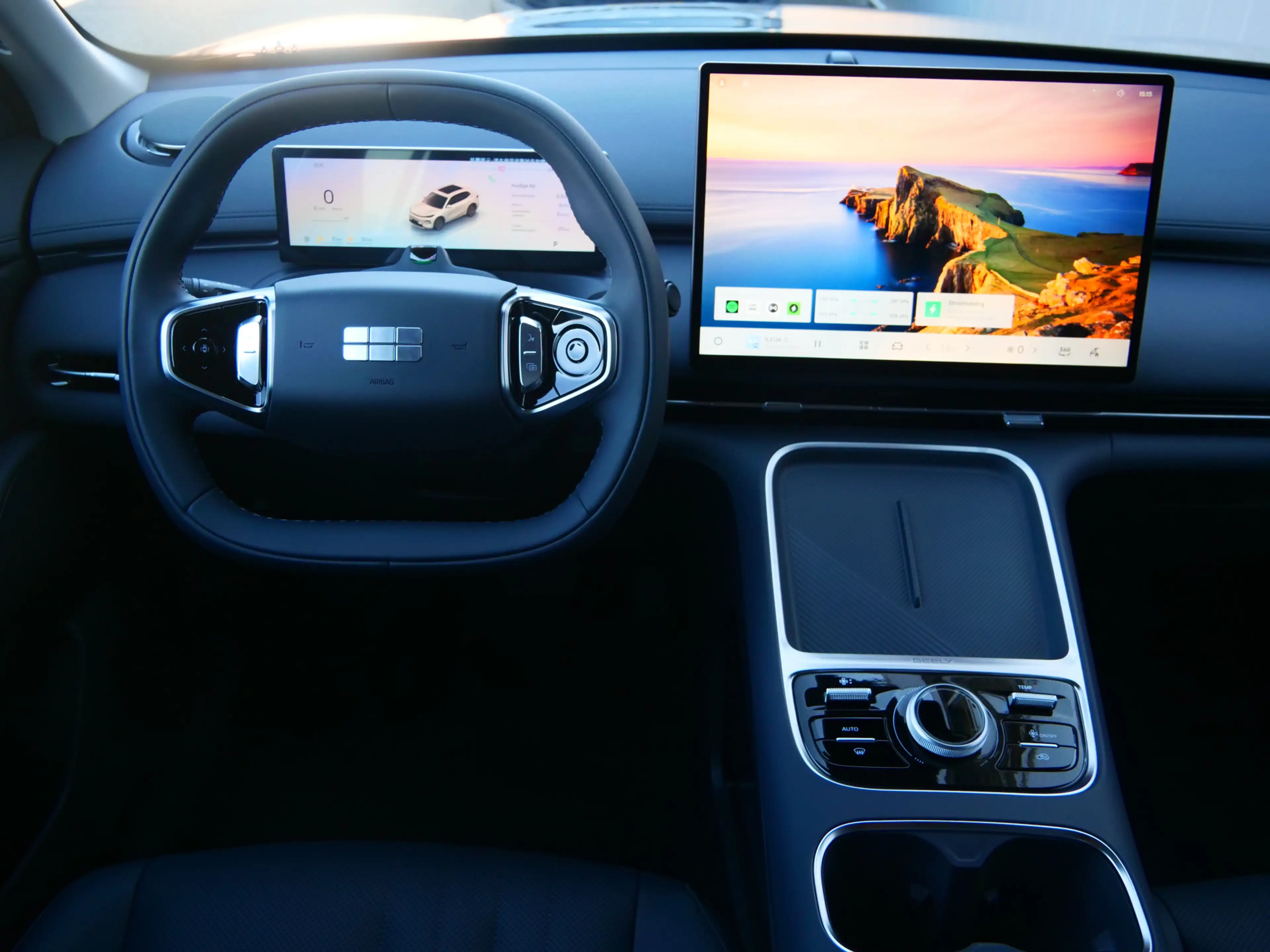 Geely Starray EM-i 1.5 Pro 262 Pk Automaat Navi / DAB / Camera / Appl — photo 2
