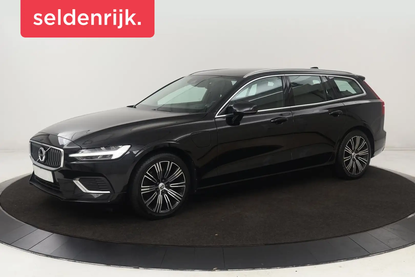 Volvo V60 2.0 T8 Recharge AWD Inscription | Leder | Stoelver Zwart - 1
