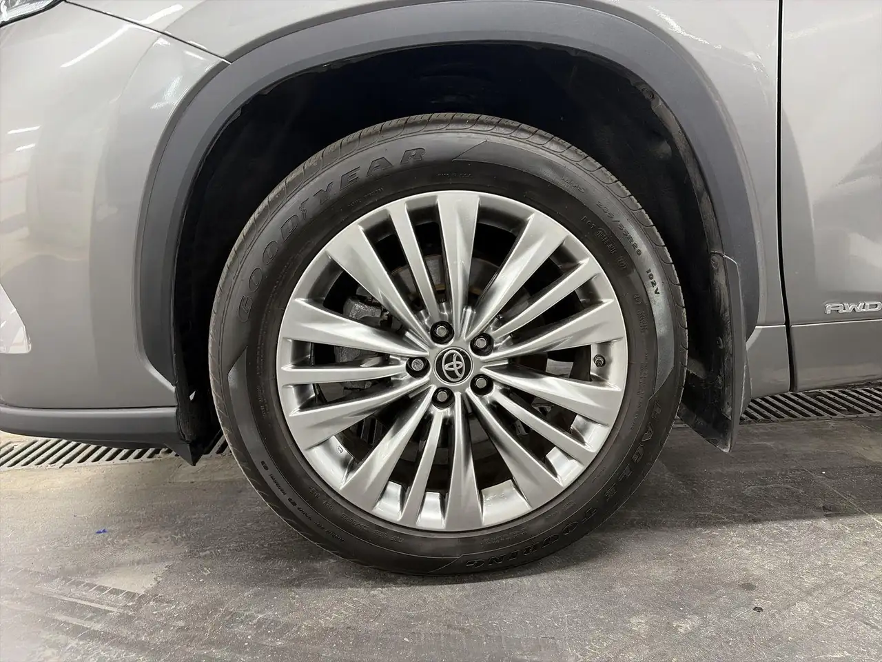 Toyota Highlander снимка Toyota Highlander