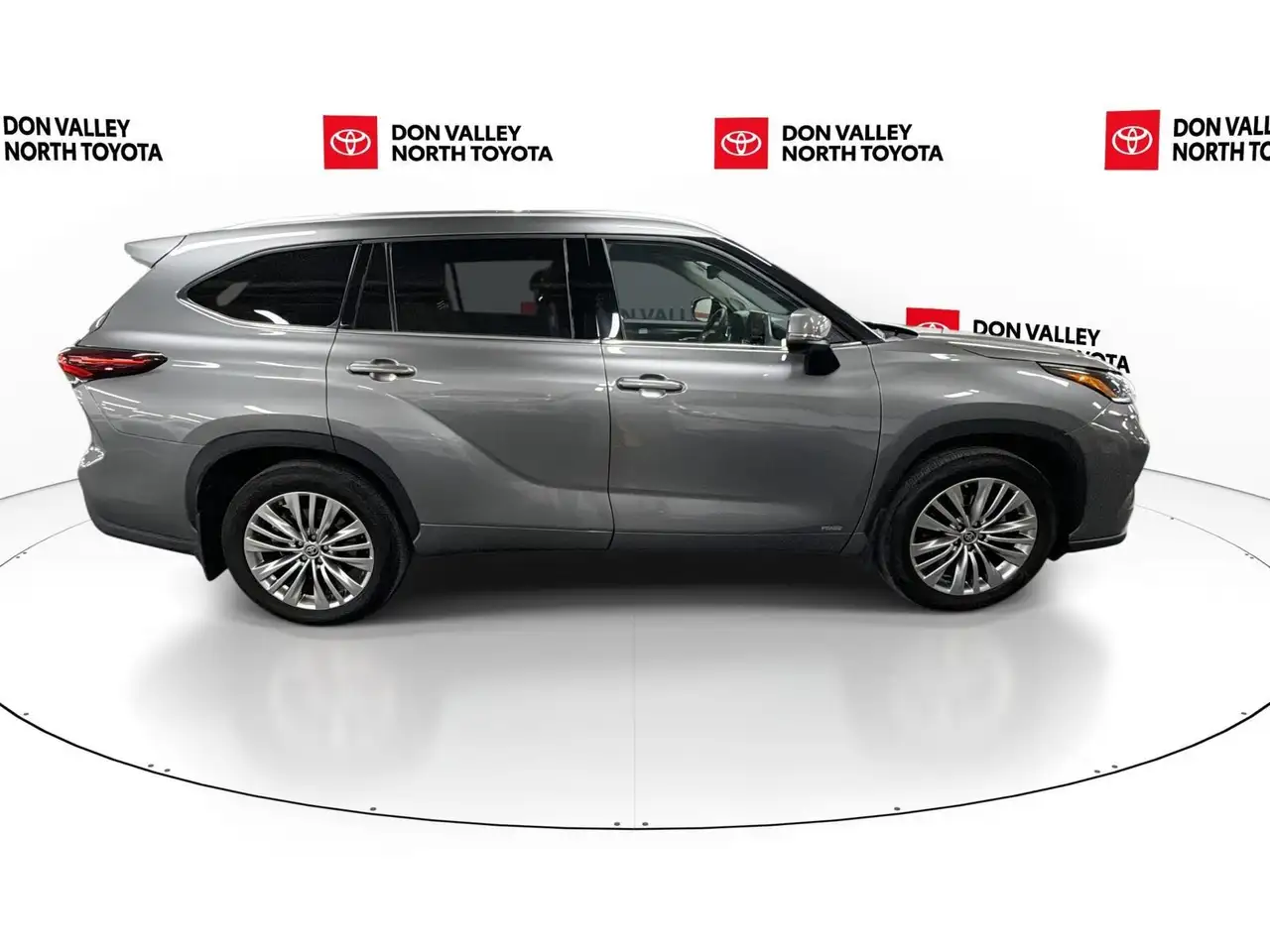 Toyota Highlander снимка Toyota Highlander