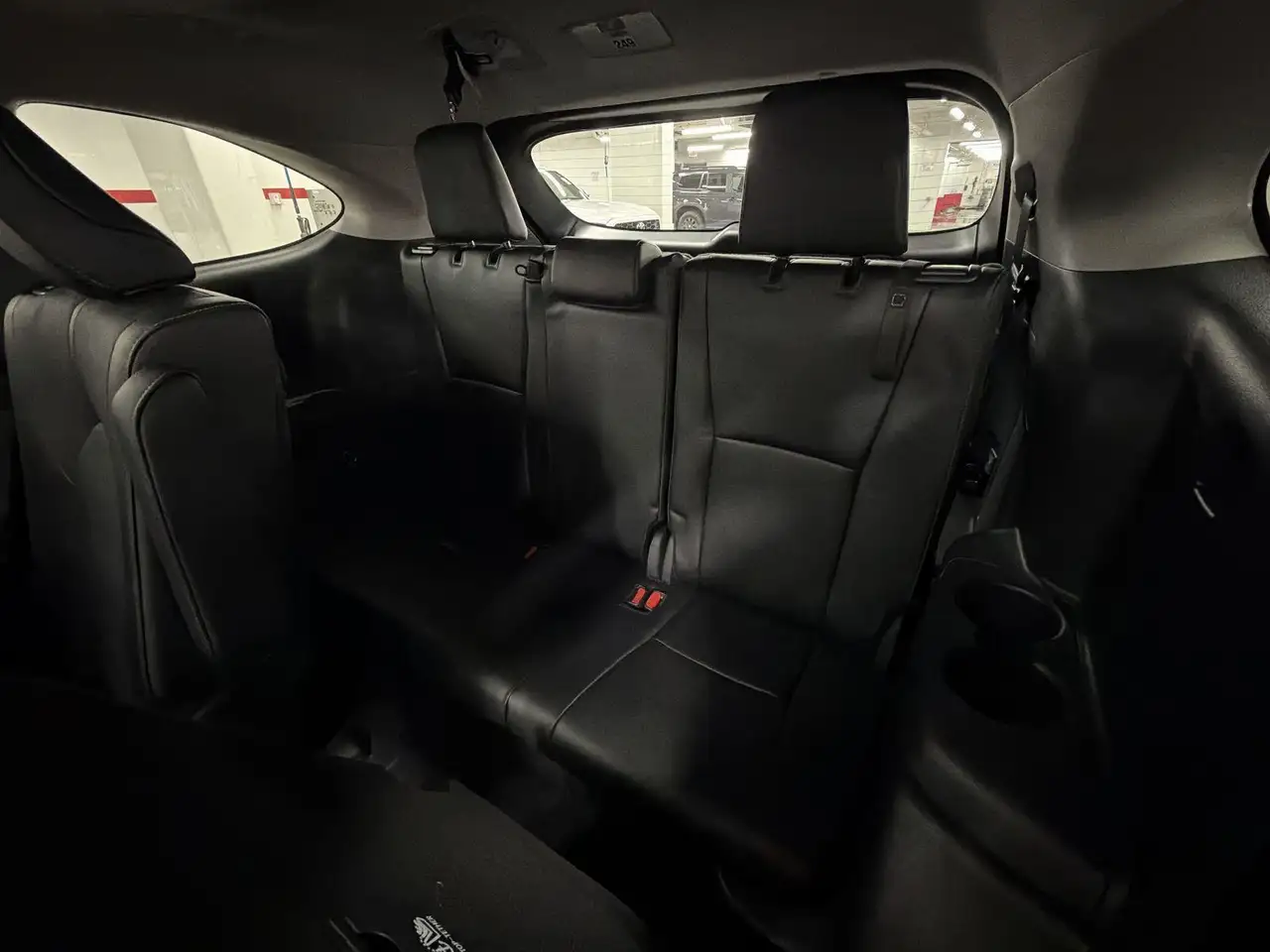 Toyota Highlander снимка Toyota Highlander