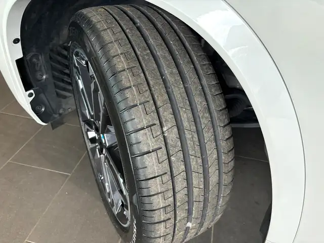 BMW X1 view 3