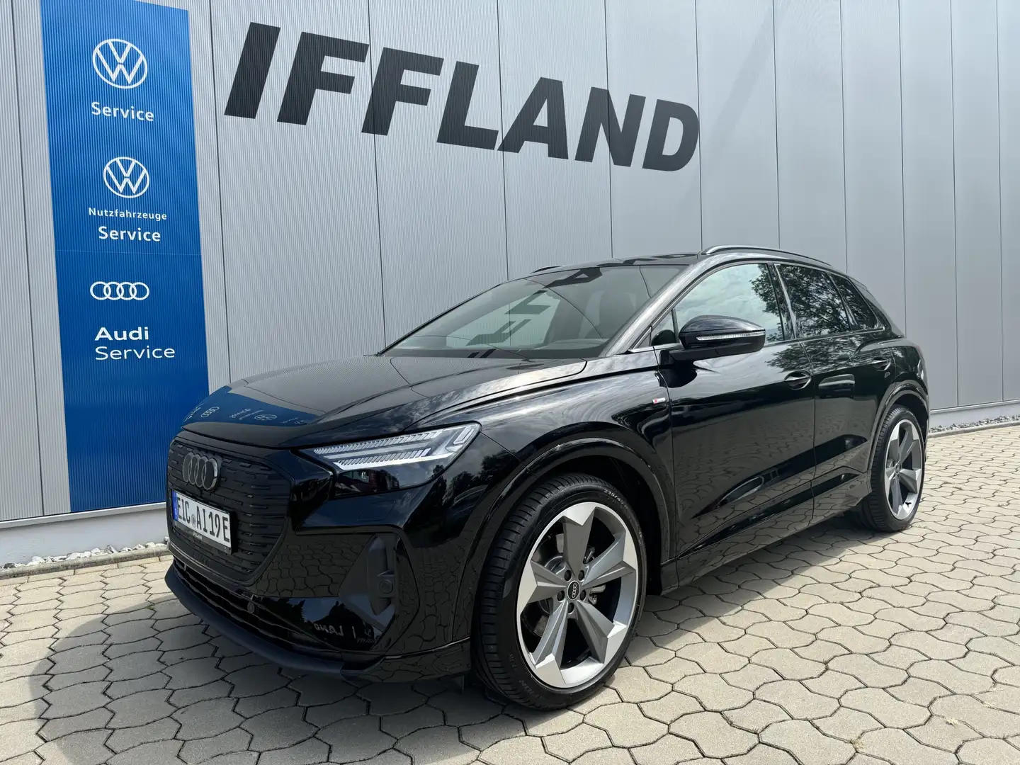 Audi Q4 e-tron 35 e-tron*S line*MATRIX LED*Assistenz Paket* Nero - 1