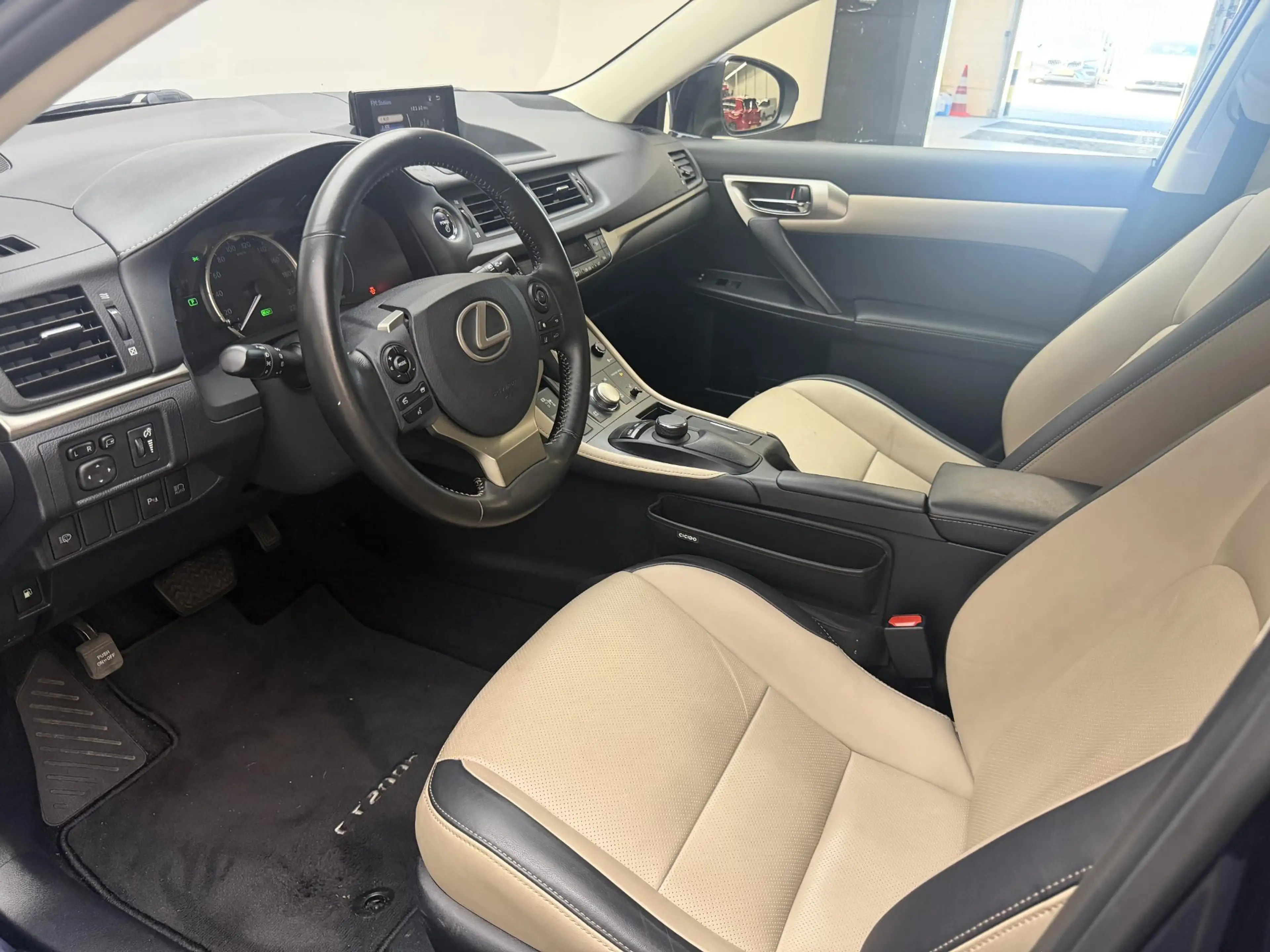 Lexus CT 200h Luxury Line | Leer | Adaptieve cruise control | Ve — photo 3