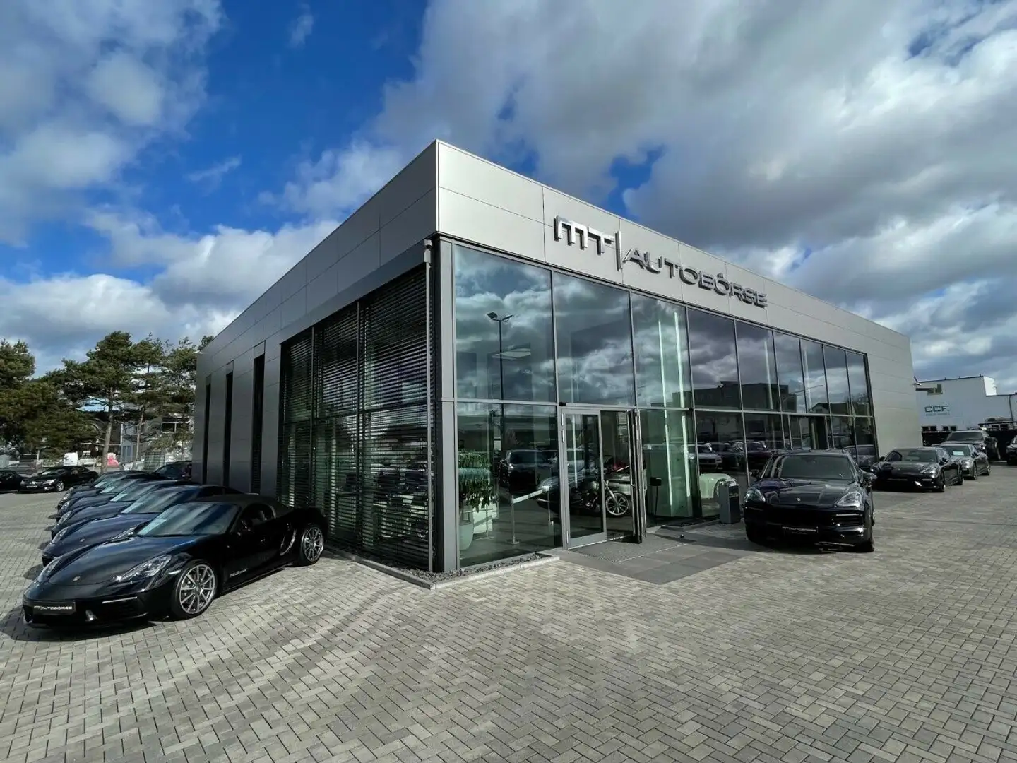 Volkswagen Tiguan TIGUAN 2.0 TSI 4M R-LINE BLACK/AHK/PANO./IQ/20" Bleu - 1