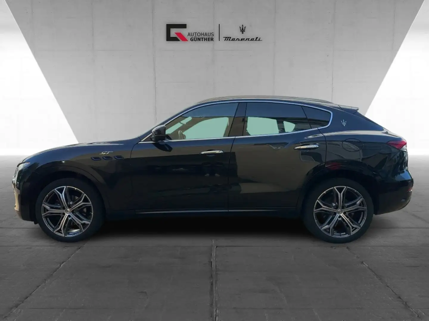 Maserati Levante GT MY22 330PS AWD BLACK/CHROME Black - 2