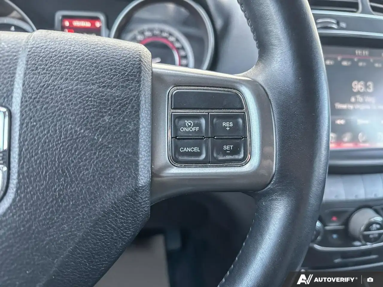 Dodge Journey снимка Dodge Journey