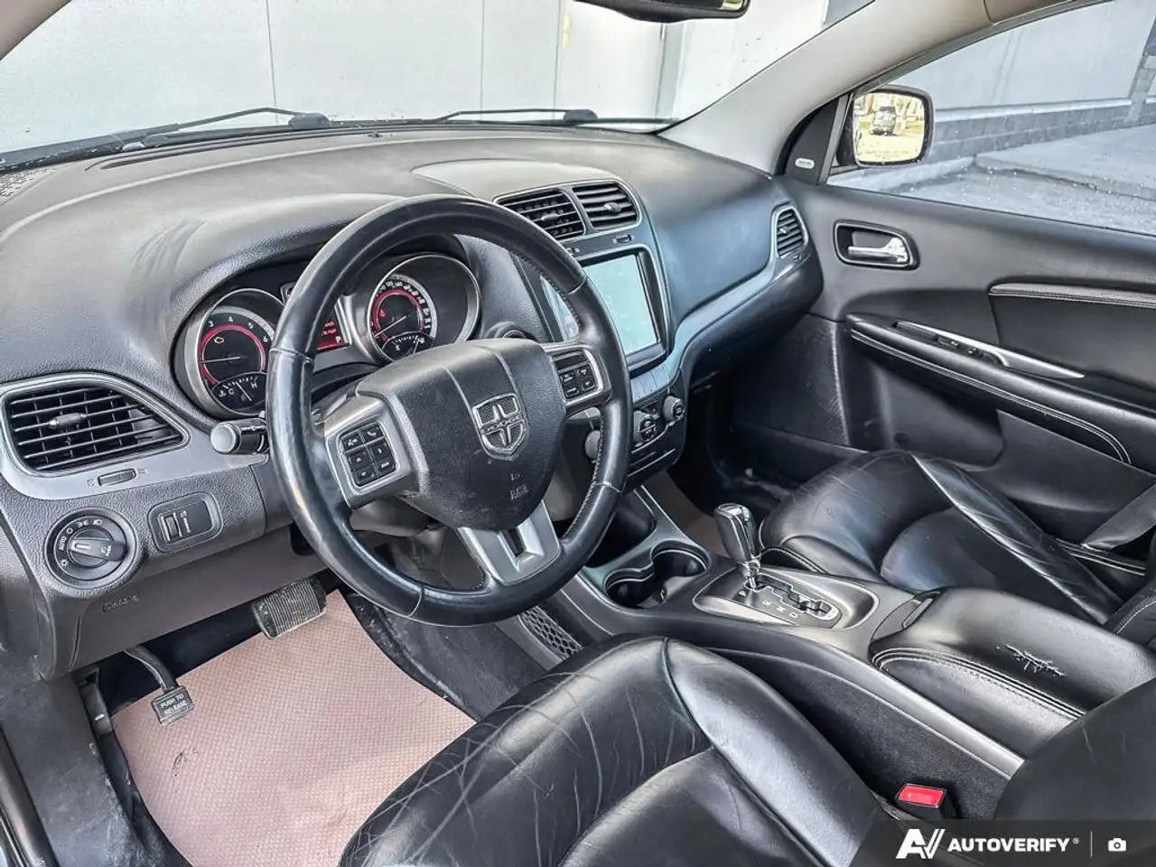 Dodge Journey снимка Dodge Journey