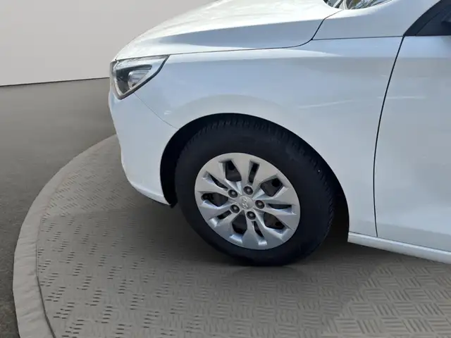 Hyundai I30 view 7