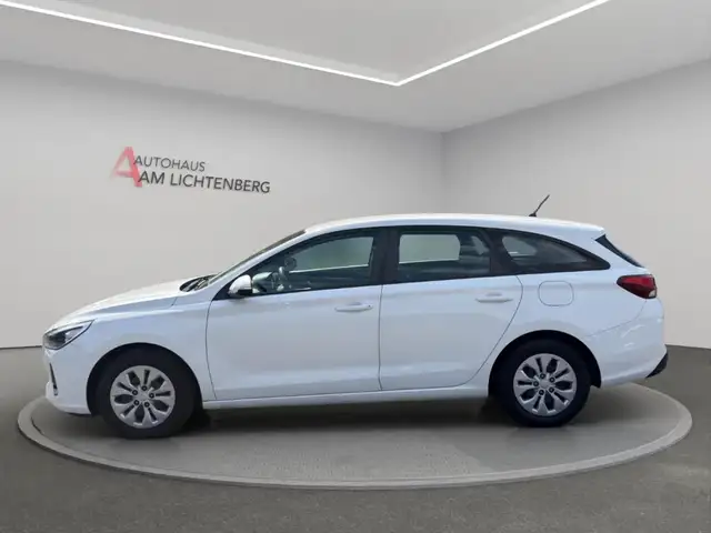 Hyundai I30 view 2