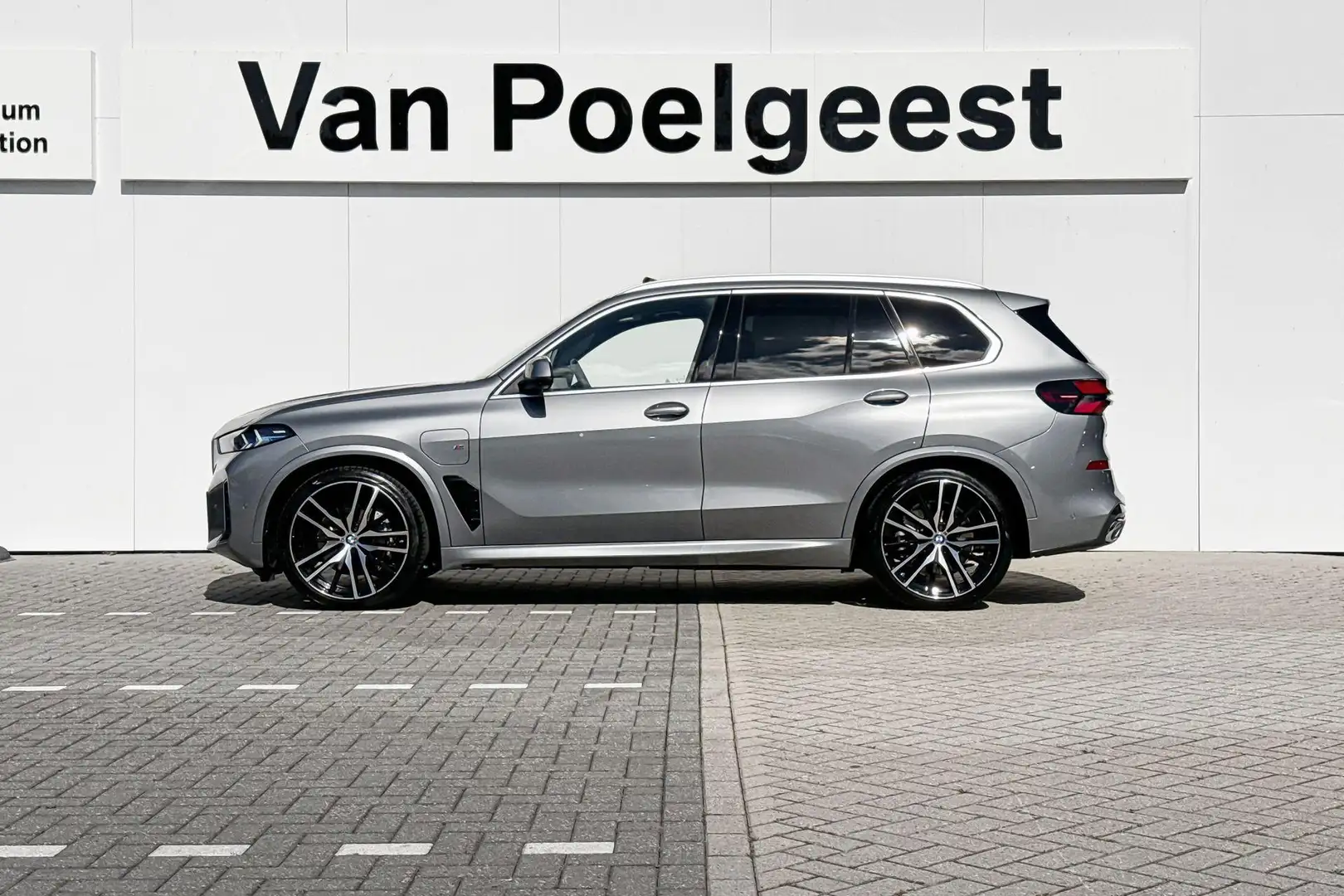 BMW X5 xDrive50e | Selections | Innovation Pack | M Sport Grijs - 2
