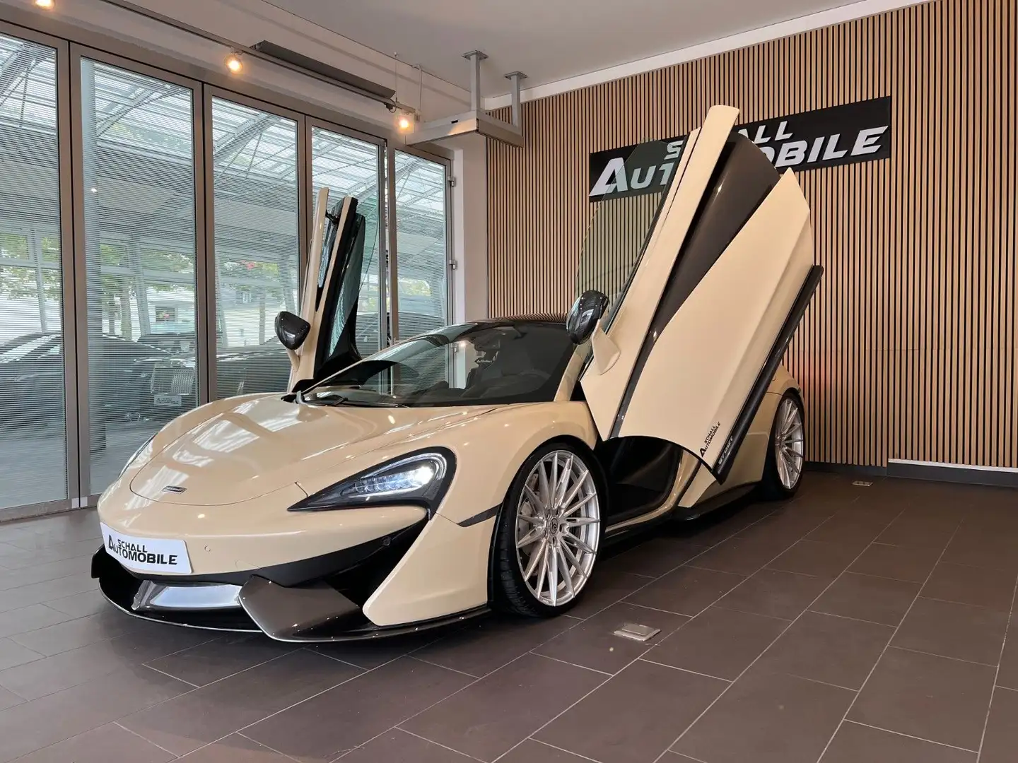 McLaren 570GT 3.8 V8 *LIFT*B&W*SoftClose*PANO*Carbon*CAM Beige - 1