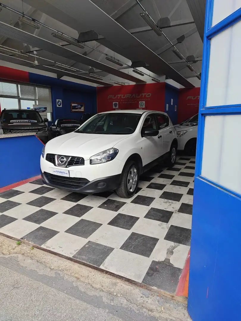 Nissan Qashqai 1.5 dci Tekna Weiß - 2