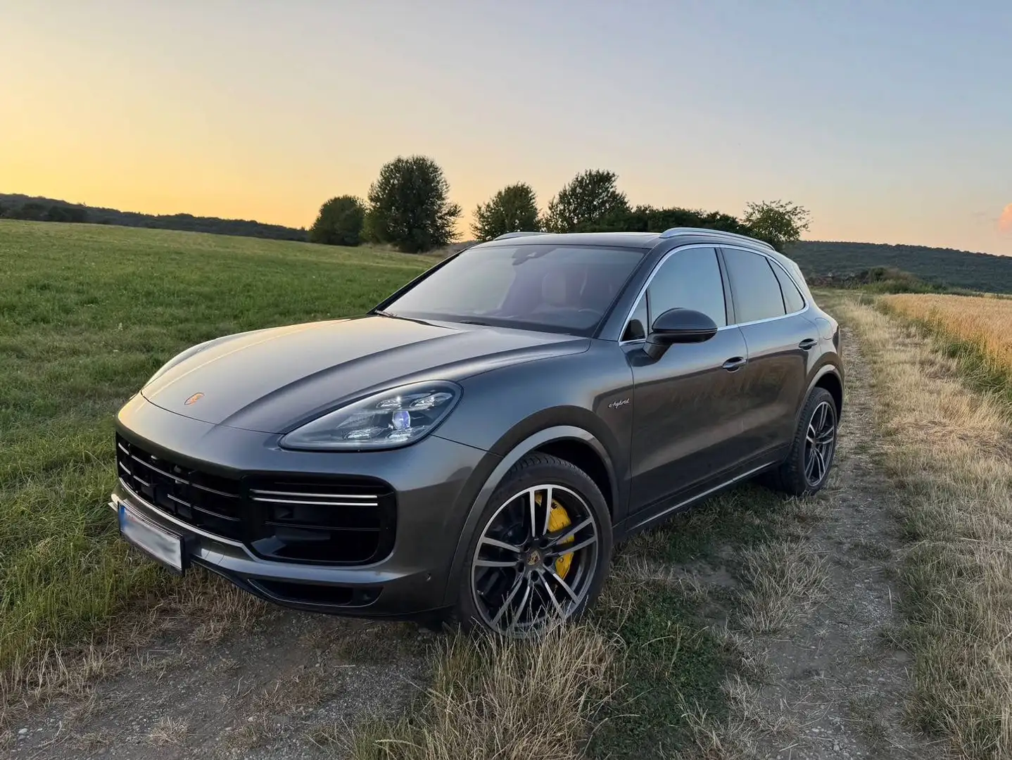 Porsche Cayenne Cayenne III Turbo S E-Hybrid PHEV 17,9 kWh Aut. Grau - 1