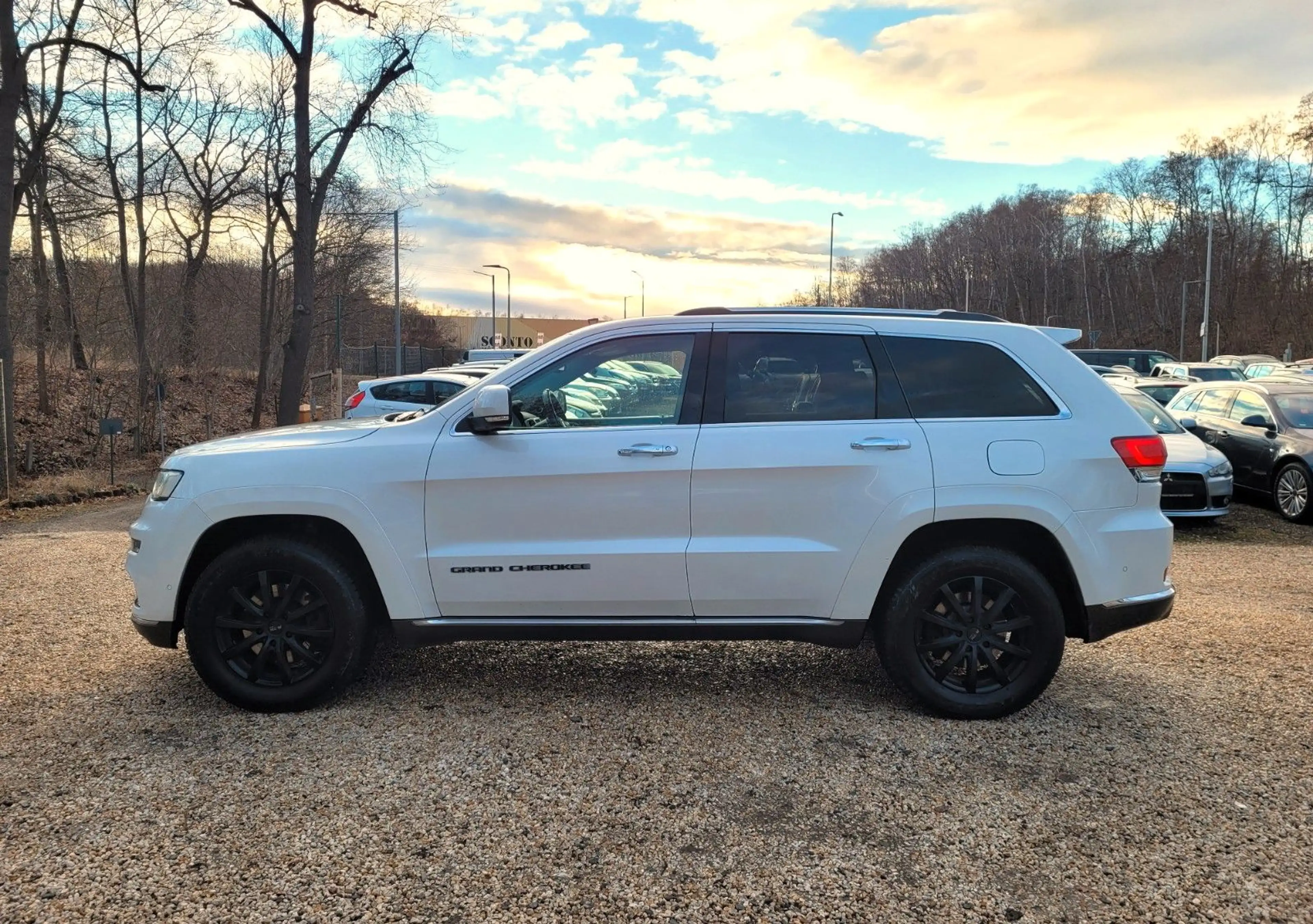 Jeep Grand Cherokee 3.0 CRD Summit*ACC*Navi*R-Cam*TÜV — photo 2