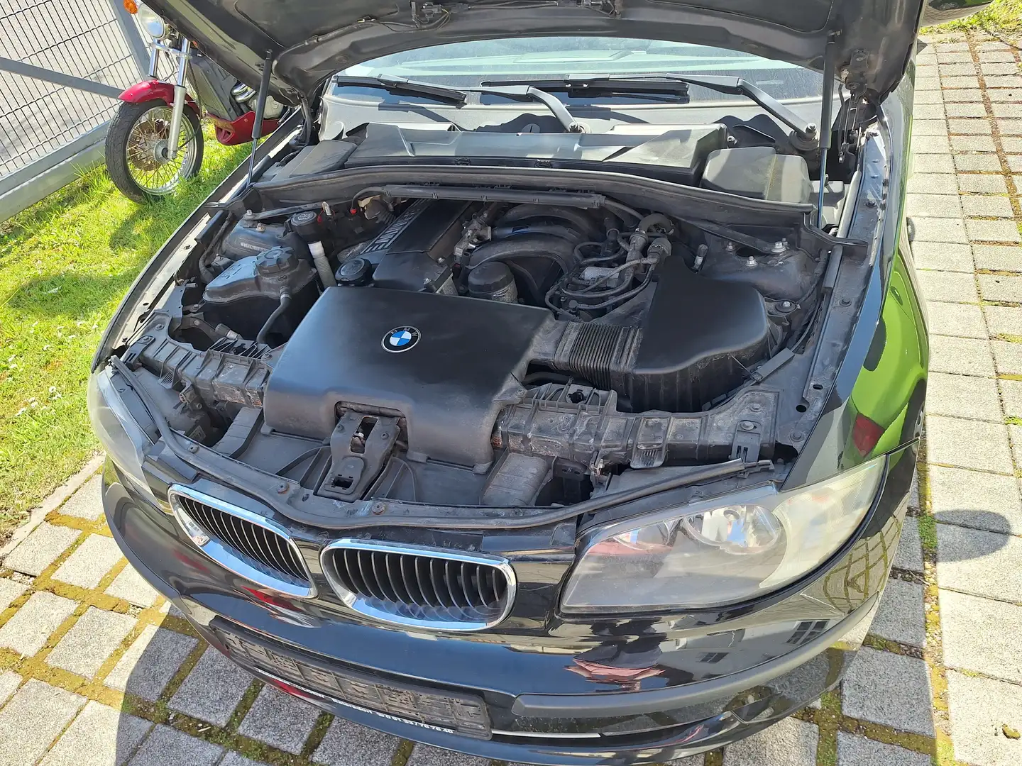 BMW 116 187 UE11 01 Schwarz - 2