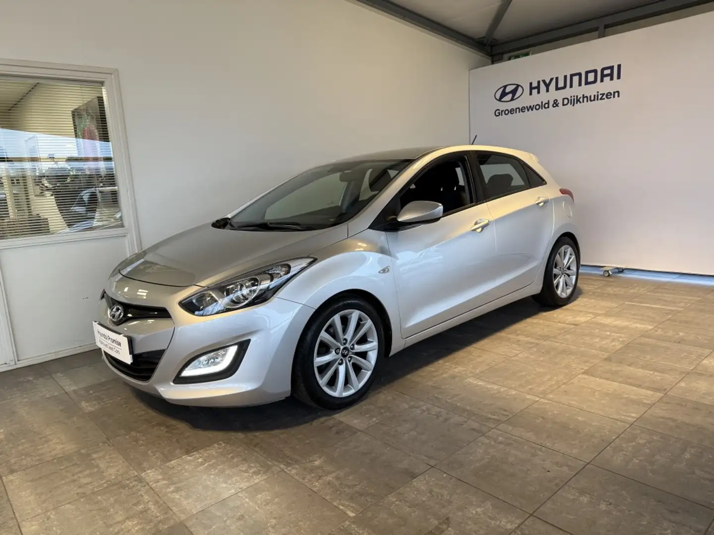 Hyundai i30 1.6 GDI i-Motion Grijs - 2