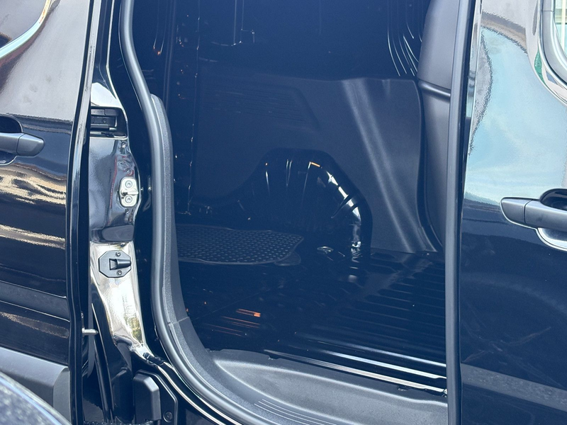Citroen Berlingo Kasten Club Elektro L1 AHK STANDHZG NAV — photo 9